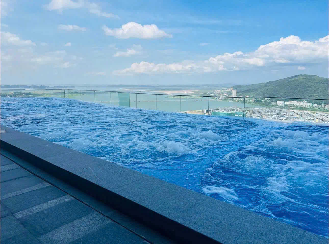 Homestay Hạ Long Có Bể Bơi View Biển – Trải Nghiệm Nghỉ Dưỡng Đẳng Cấp Tại Bãi Cháy