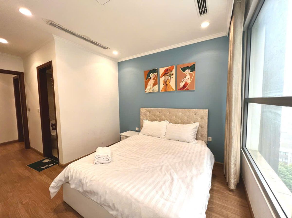 Azure 1PN P9.12A06 - Homestay Times City