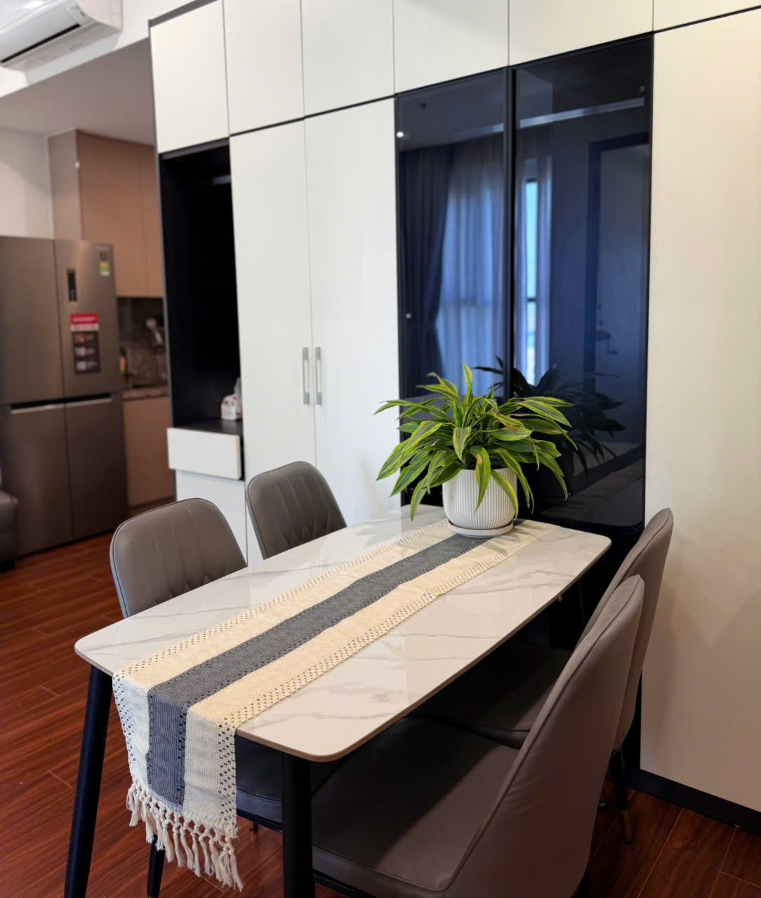 Maris Studio H2.2527 - Vinhomes Ocean Park 1