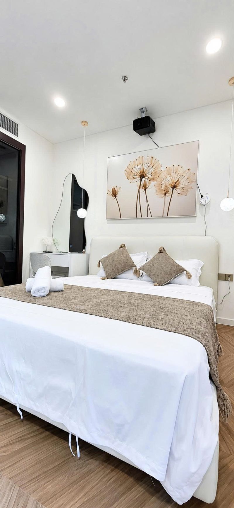 Nắng Ban Mai Studio A1.0903 - Vinhomes Smart City