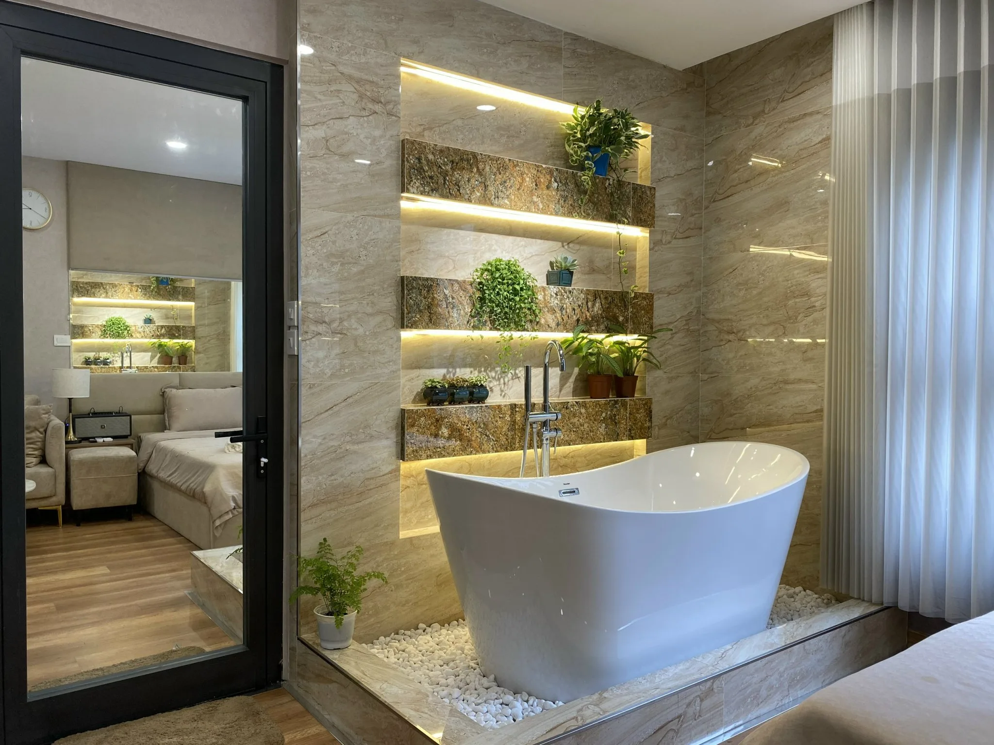 Studio Mystery 34m2, có bồn tắm view biển hồ