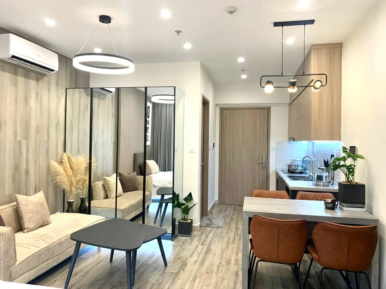 Studio Sprortti, 36m2 tòa S301 Vinhomes Smart City view Vinschool, bể bơi