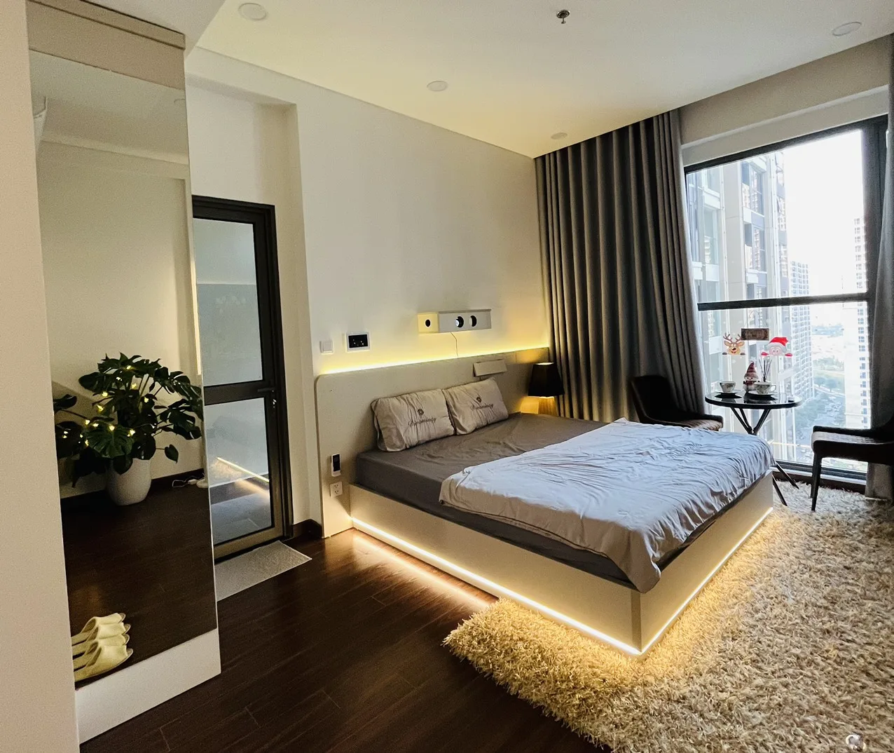 Căn hộ Masteri Waterfront có máy chiếu
