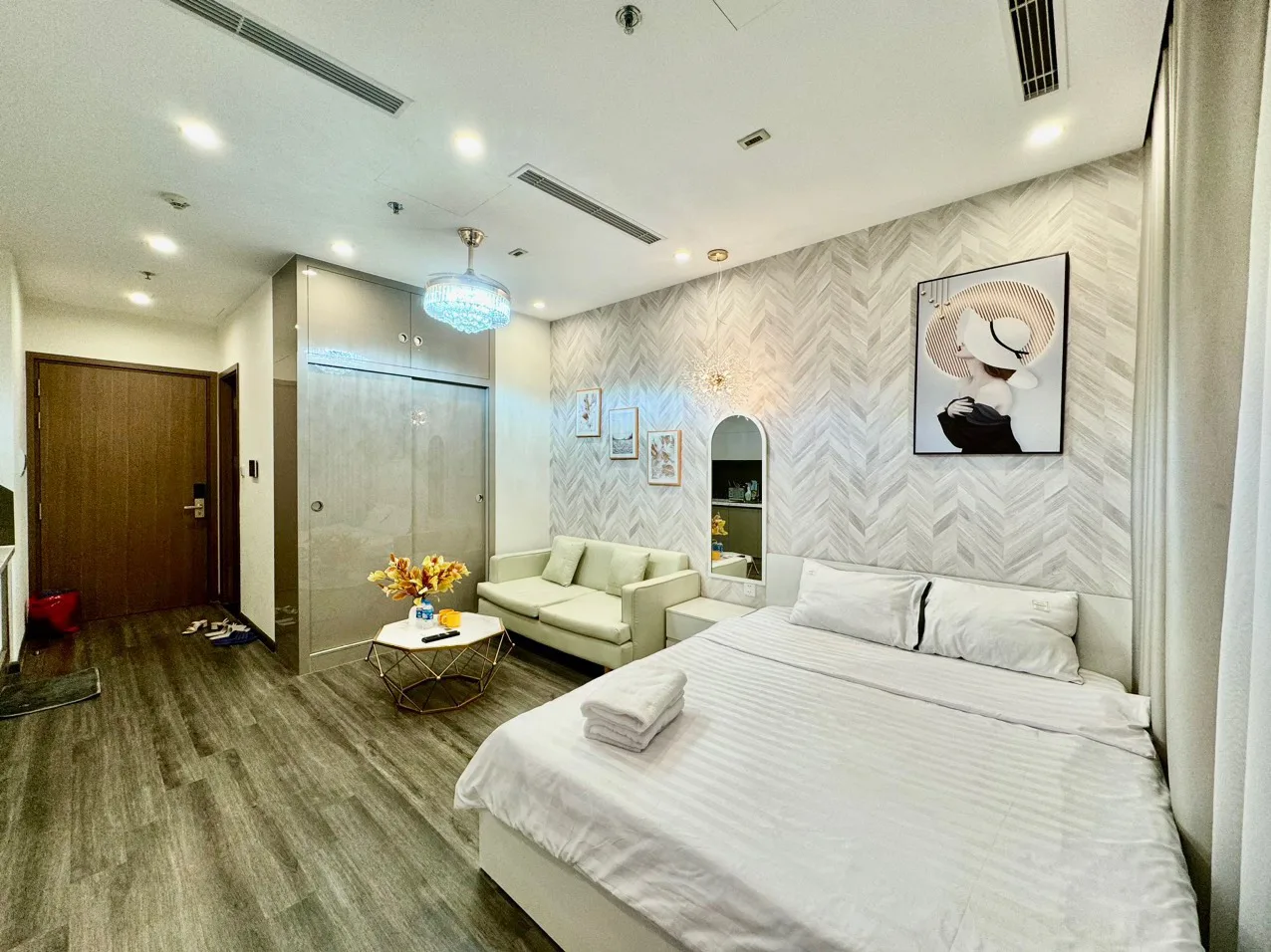 Studio TK1 Luxury - Vinhomes Smart City