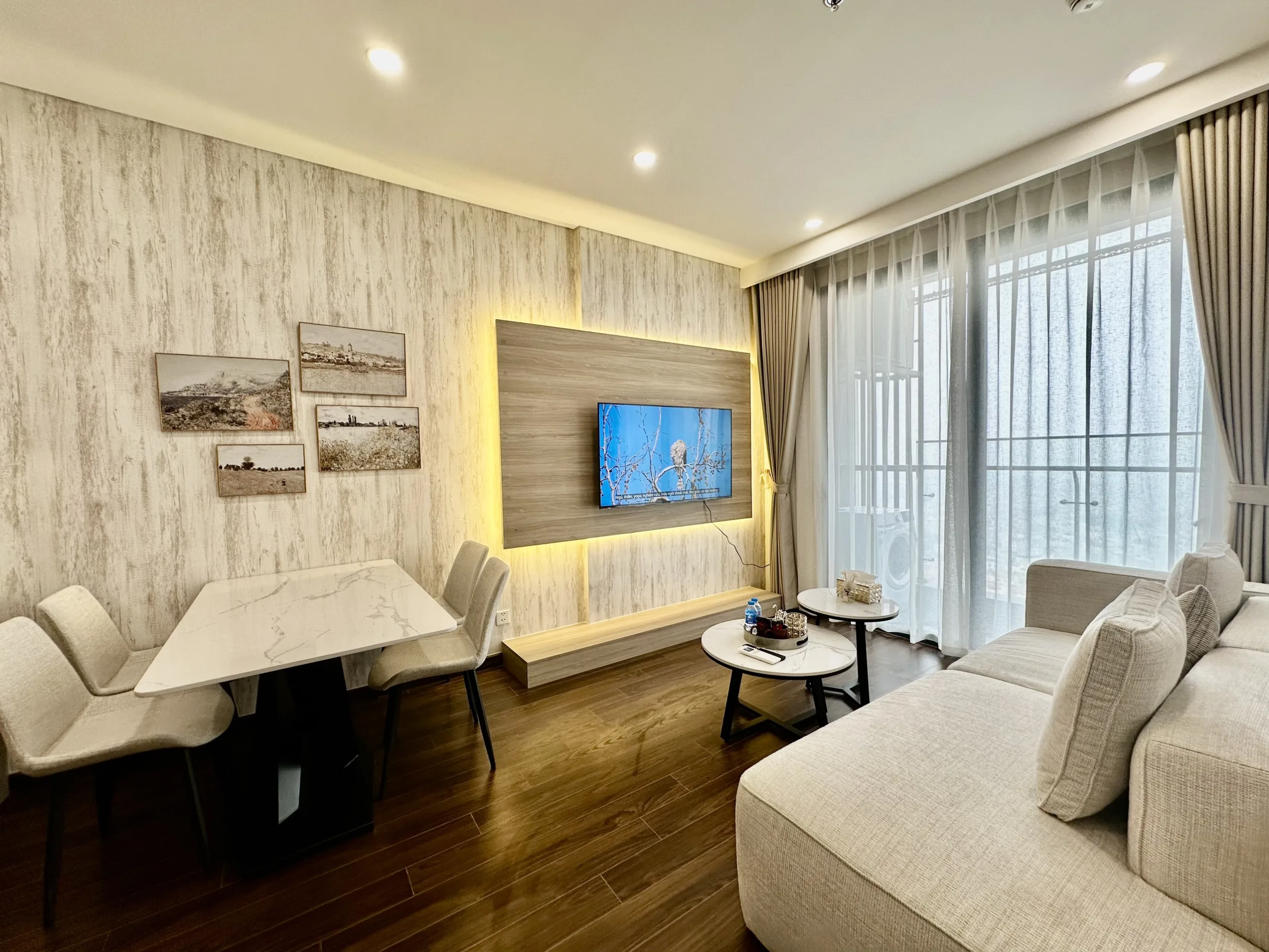 Căn hộ dịch vụ 1PN+ Vinhomes Smart City tòa Masteri 5*