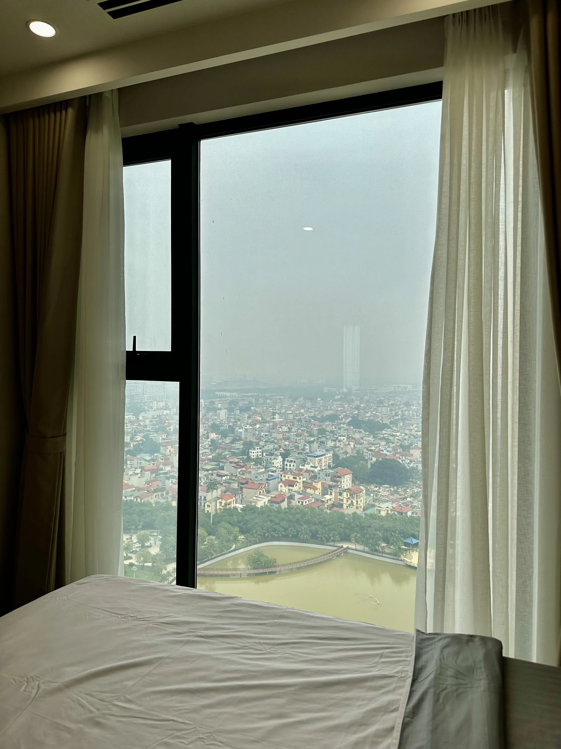 Căn hộ dịch vụ 1PN+ Vinhomes Smart City tòa Masteri 5*
