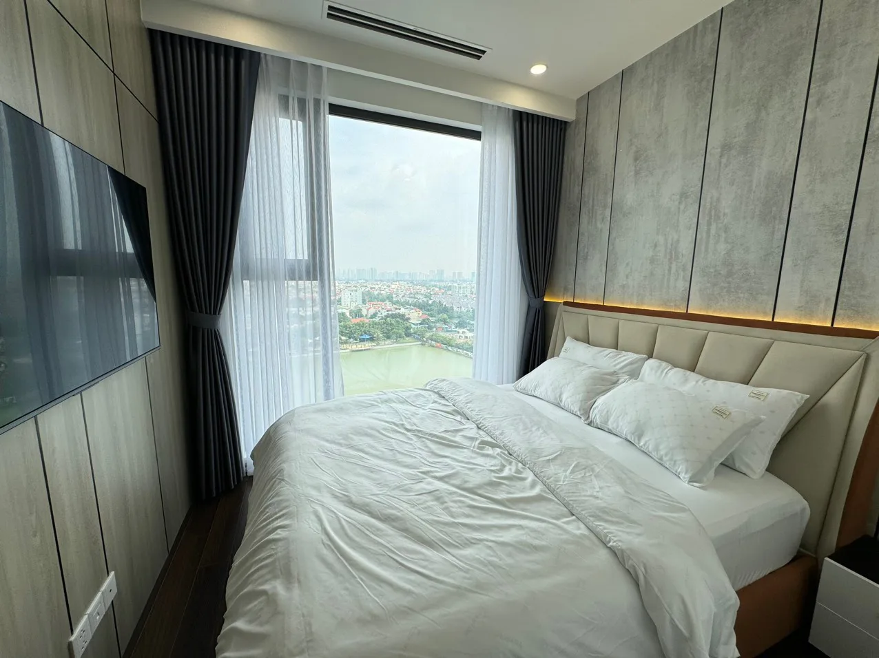 Sun Homestay - Căn hộ dịch vụ 2PN view biển hồ Luxury