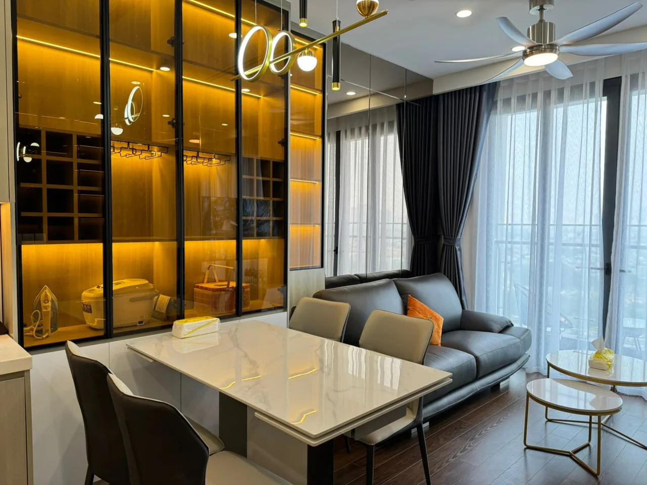 Sun Homestay - Căn hộ dịch vụ 2PN view biển hồ Luxury
