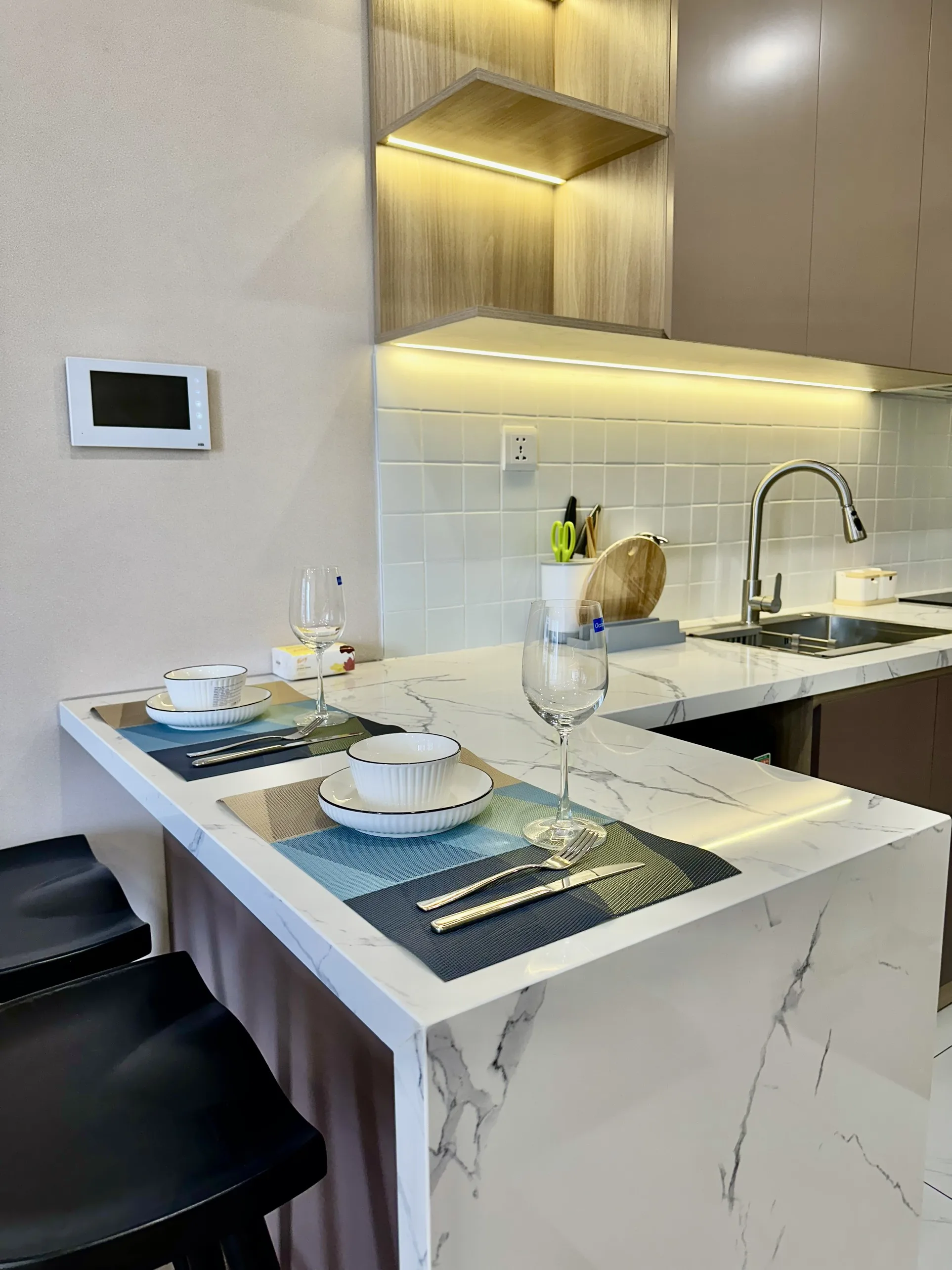 Studio Japandi, 30m2 toà Imperia I3, view Tonkin, có máy chiếu - Homestay Vinhomes Smart City
