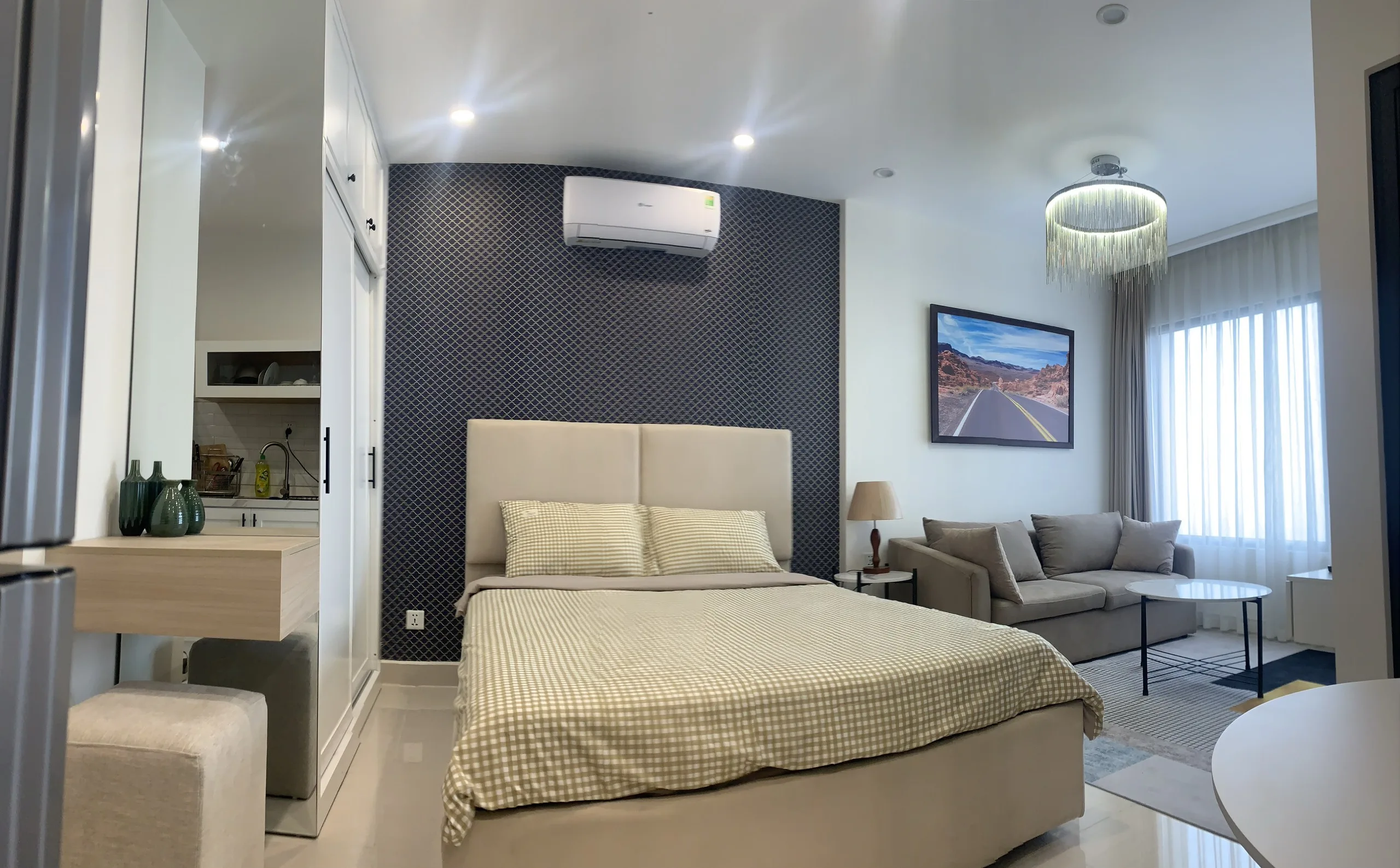 Căn Studio High Way 30m2 toà S1.01 , view đại lộ Thăng Long - Homestay Vinhomes Smart City