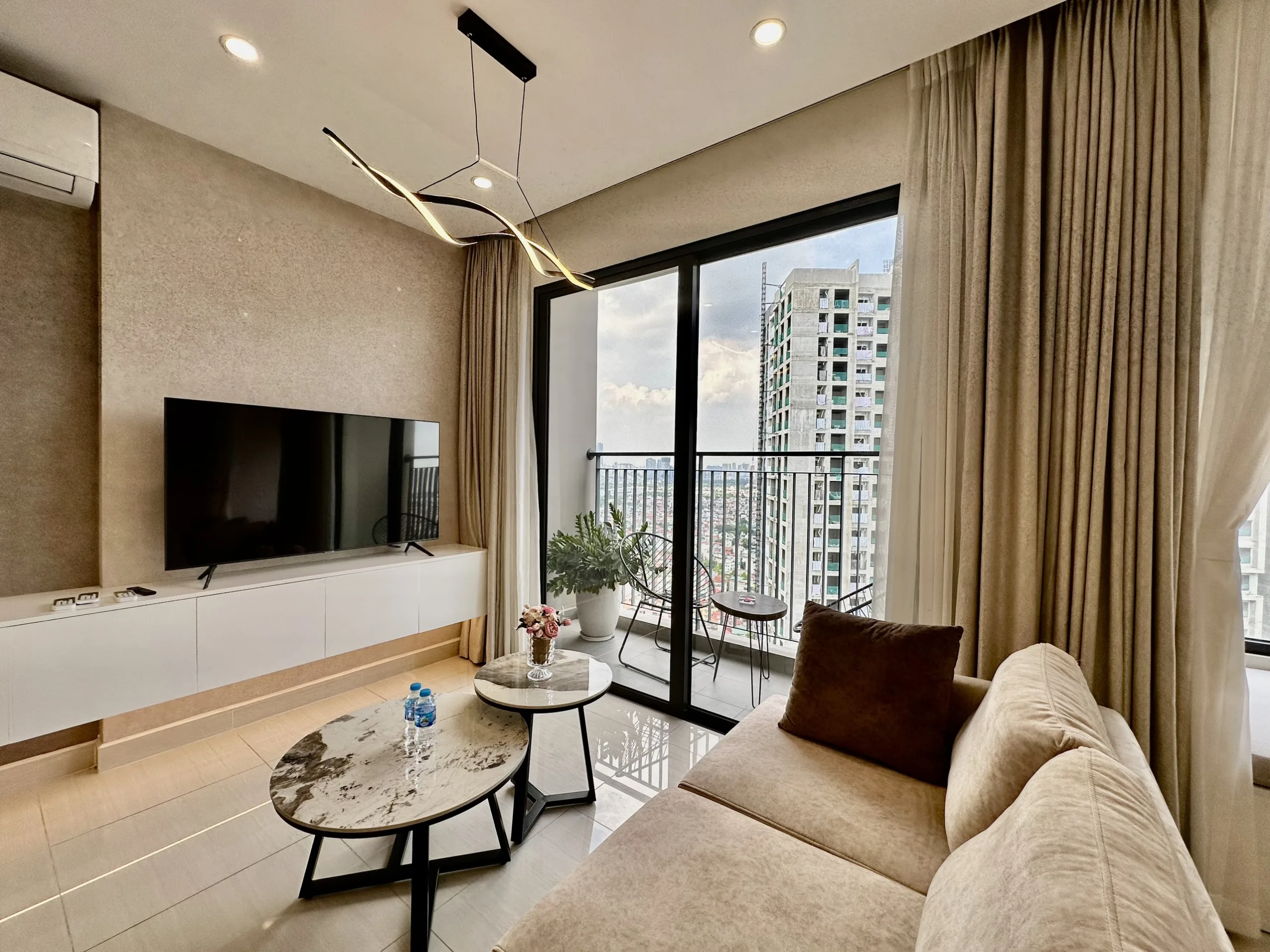 (PARK VIEW) 2N2WC+ phân khu S3 Homestay Vinhomes Smart City