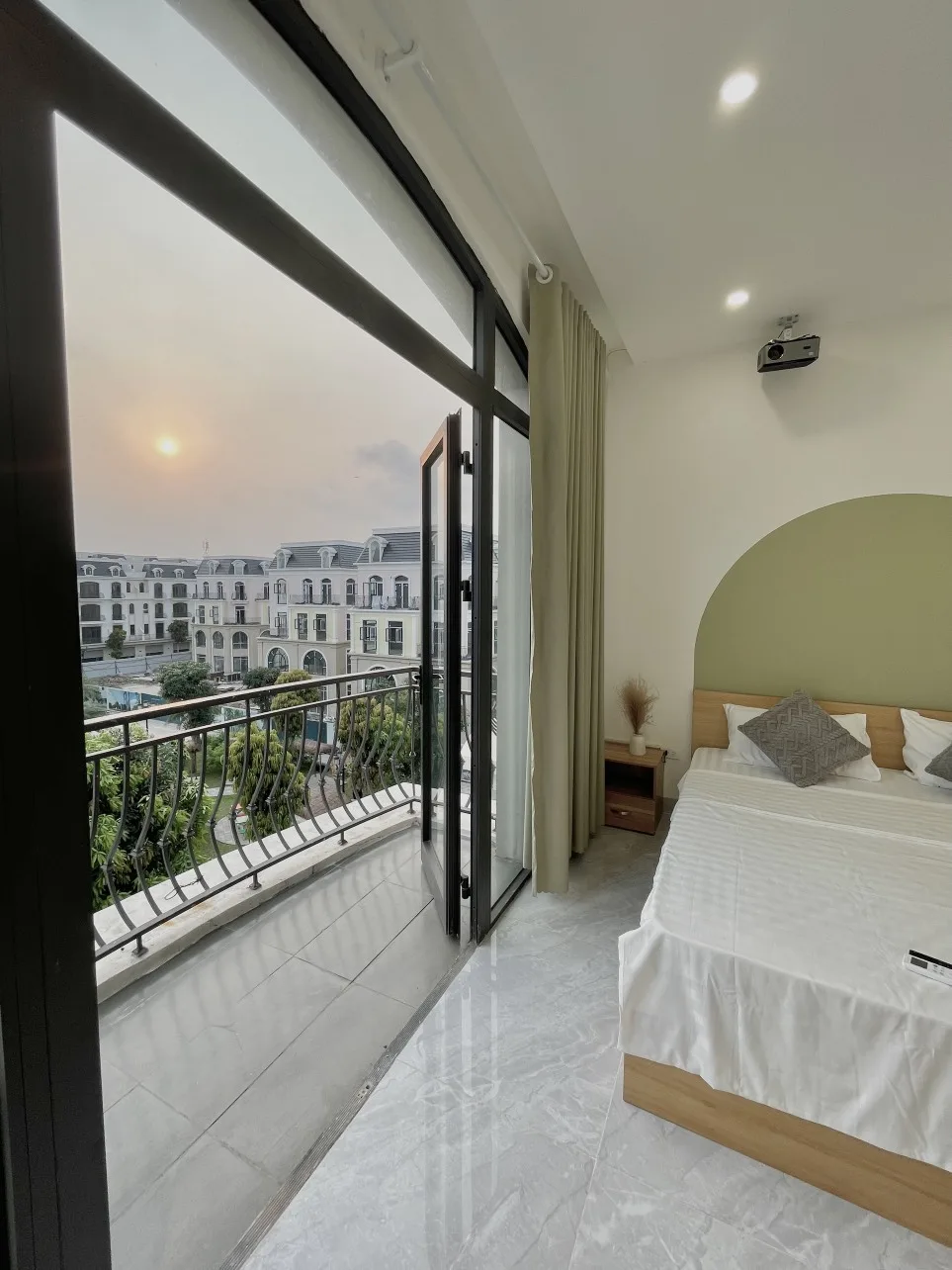 Phòng đơn có máy chiếu homestay ocean park 2,3