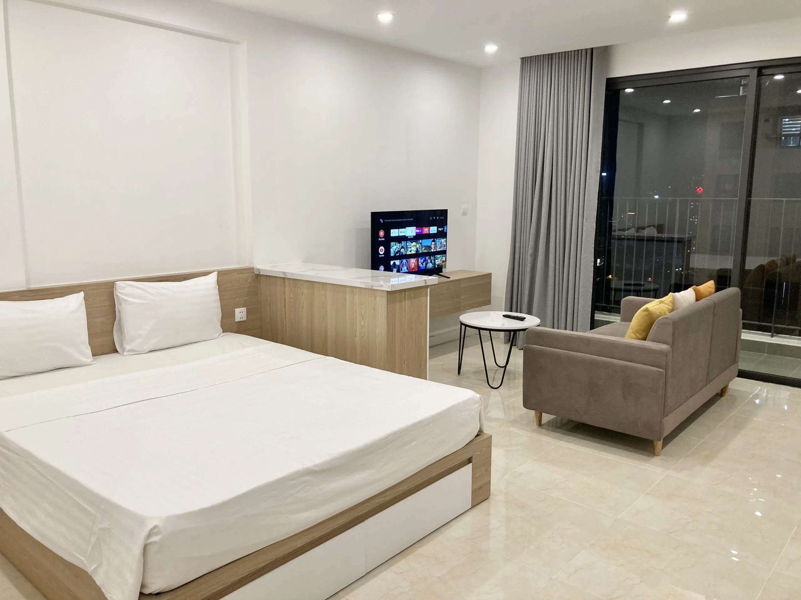 Căn hộ dịch vụ - Studio Dcapital