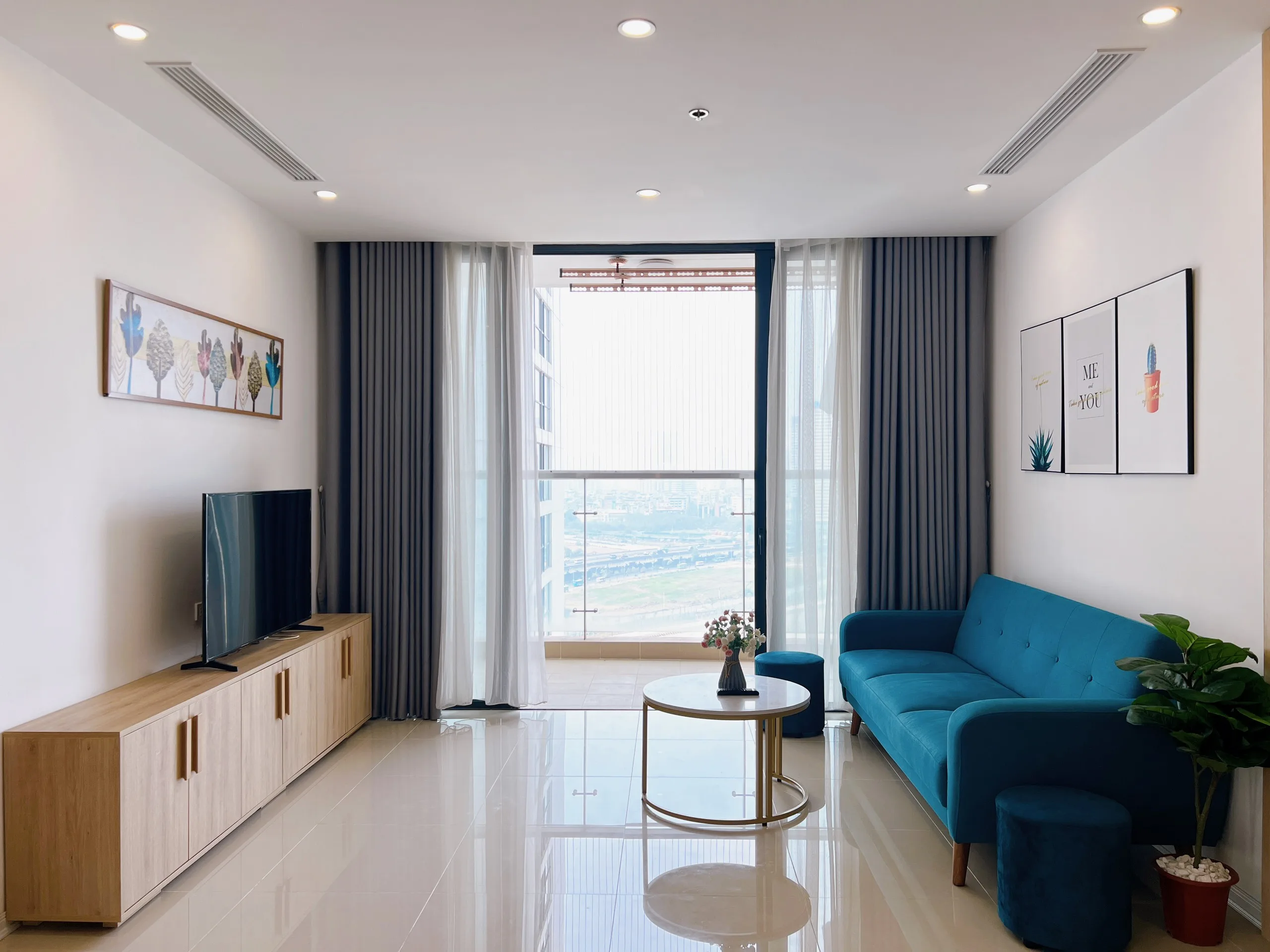 Homestay Vinhomes Sky Lake - Căn hộ 2N View hồ