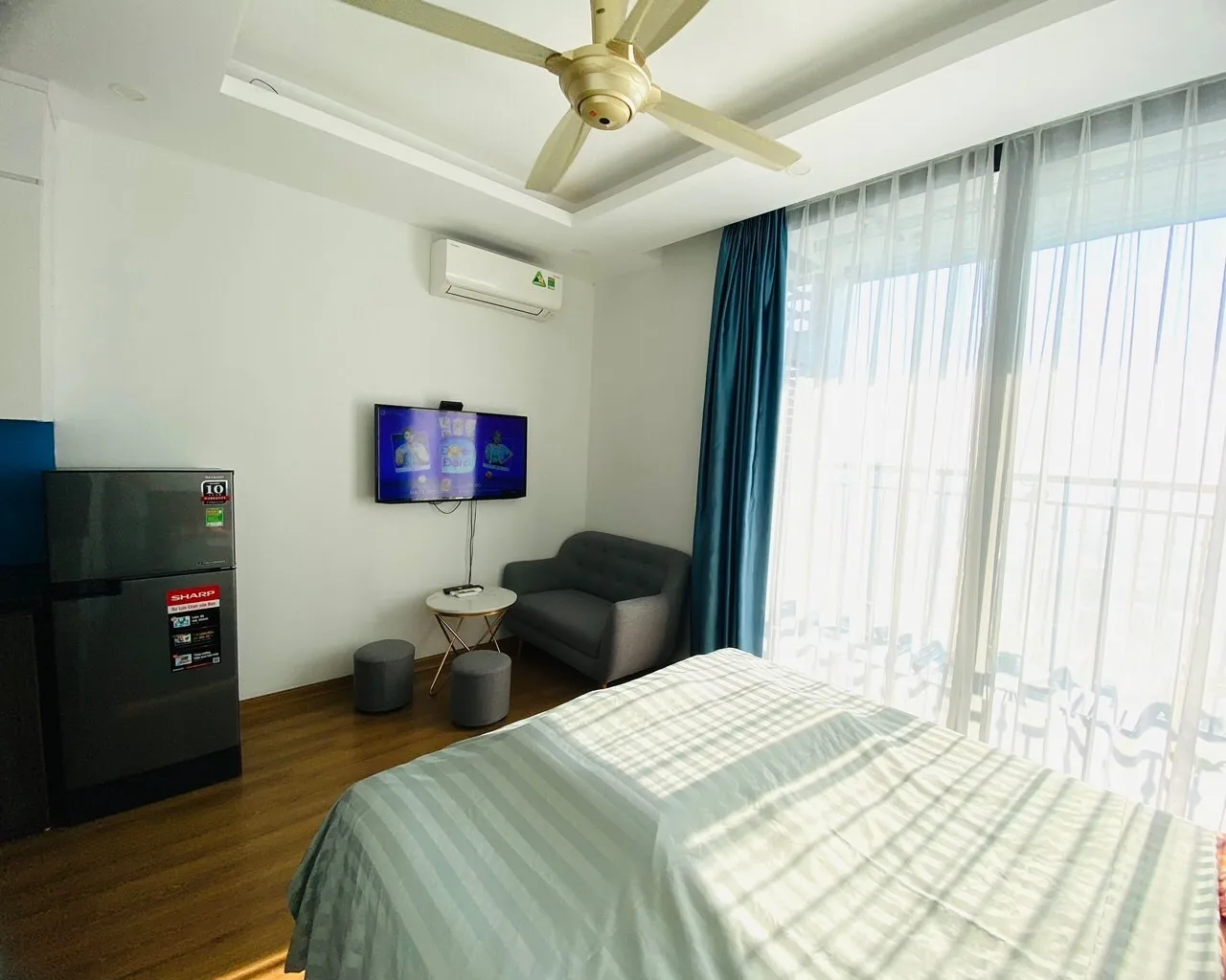 Homestay Vinhomes Green Bay View hồ