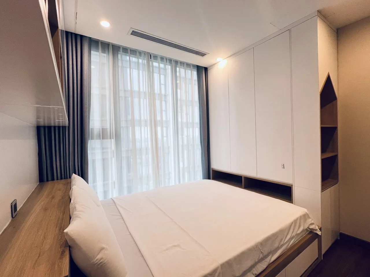 Căn hộ dịch vụ Vinhomes Metropolis - Homestay