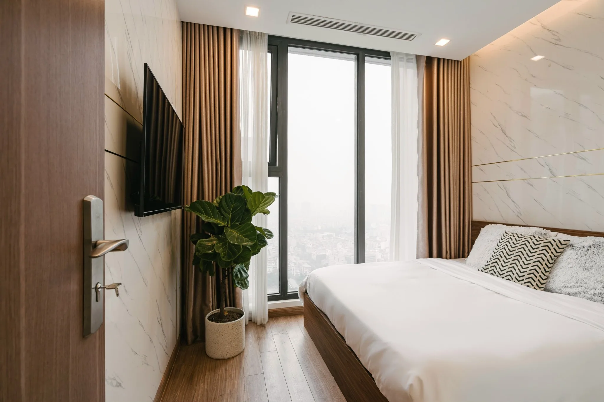 Homestay Vinhomes Metropolis Liễu Giai - Luxury