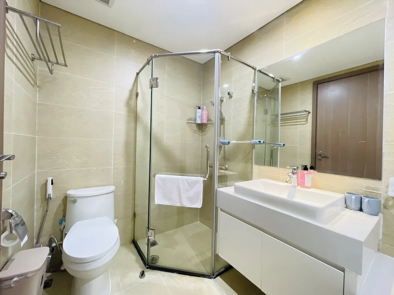 Homestay Vinhomes Sky Lake