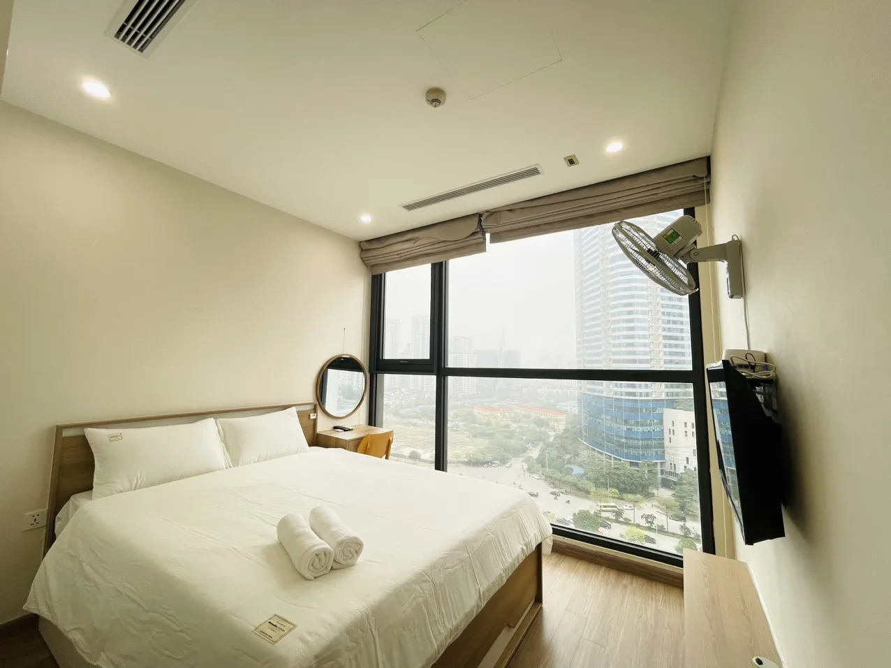 Homestay Vinhomes Sky Lake