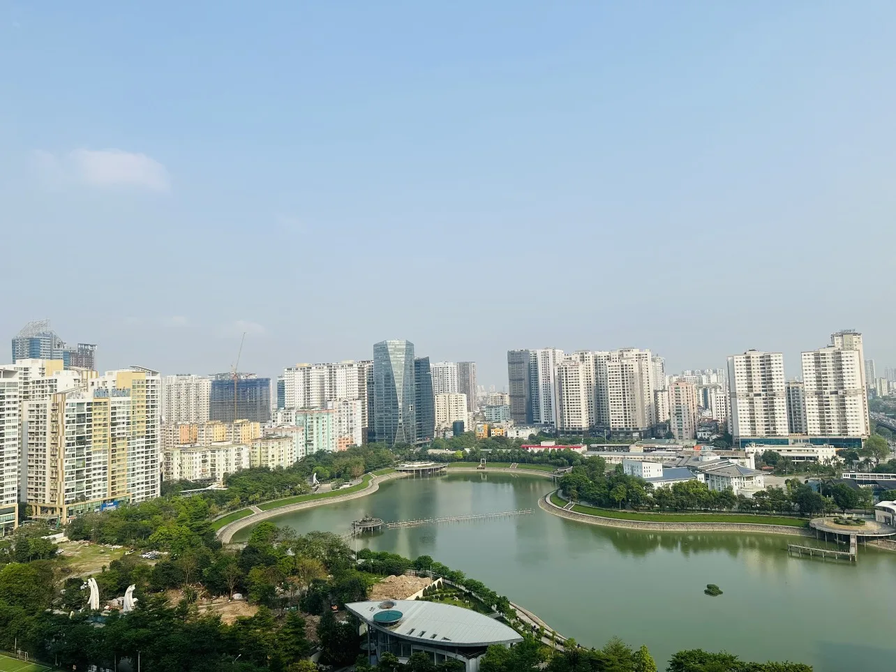 Homestay Dcapital Trần Duy Hưng - Studio Luxury Lake View
