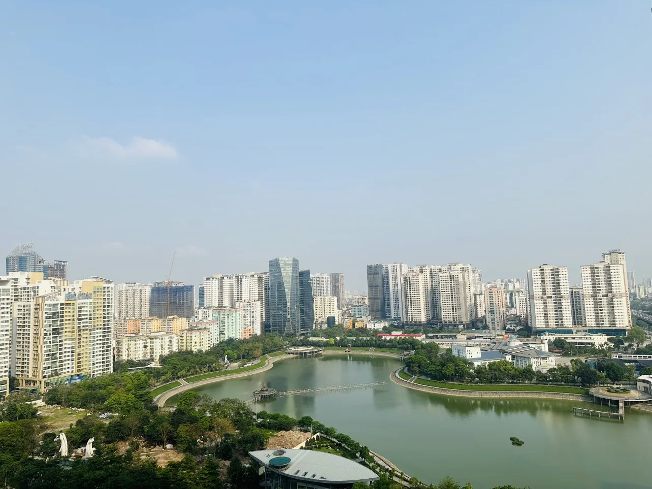 Homestay Dcapital Trần Duy Hưng - Studio Luxury Lake View