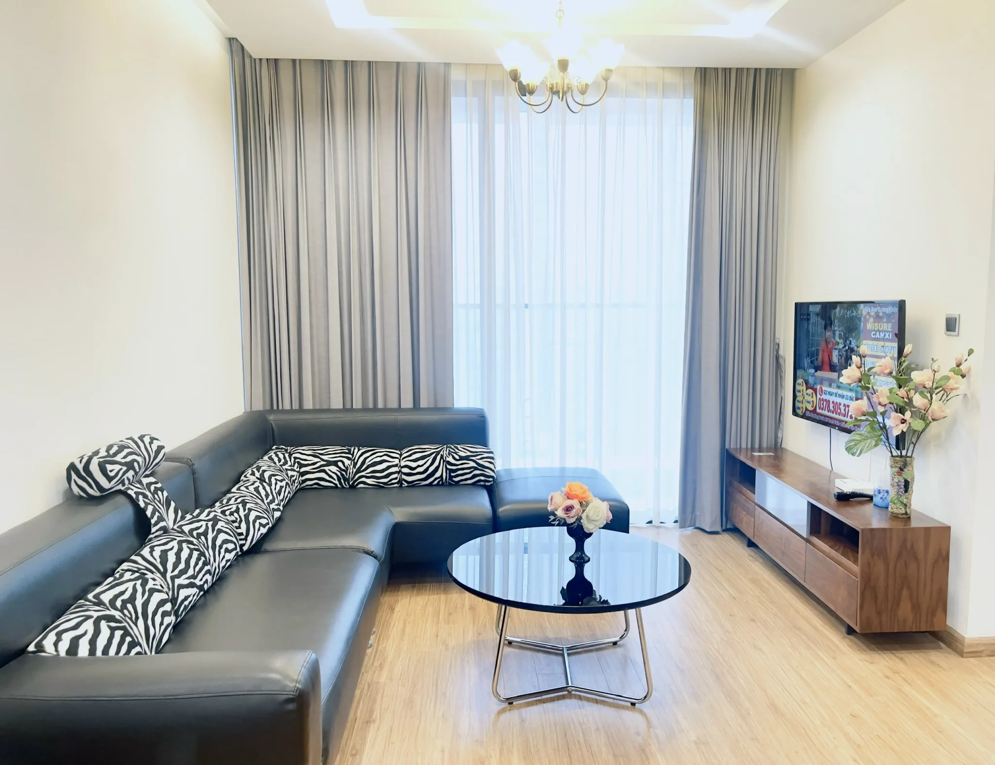 Homestay Vinhomes Metropolis - Căn hộ dịch vụ