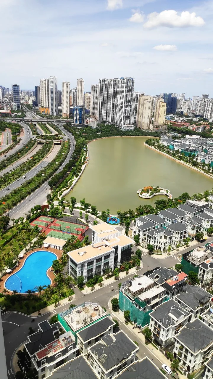 Căn hộ dịch vụ Vinhomes GreenBay - Studio Lake View