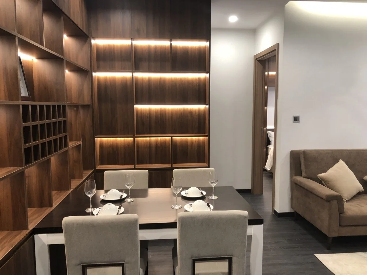 Căn hộ dịch vụ Vinhomes Metropolis Liễu Giai