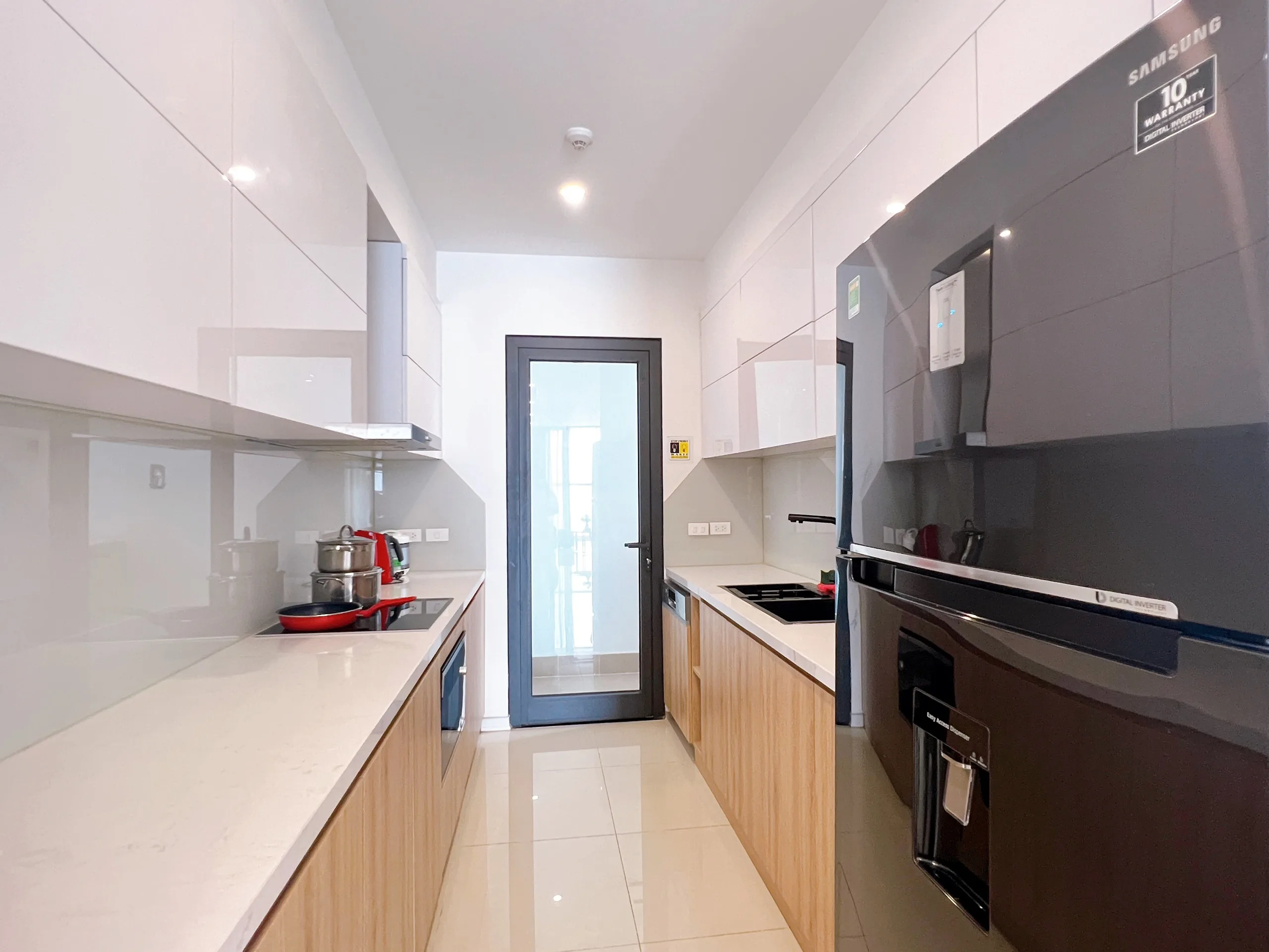 Homestay Vinhomes Sky Lake - Căn hộ 2N View hồ
