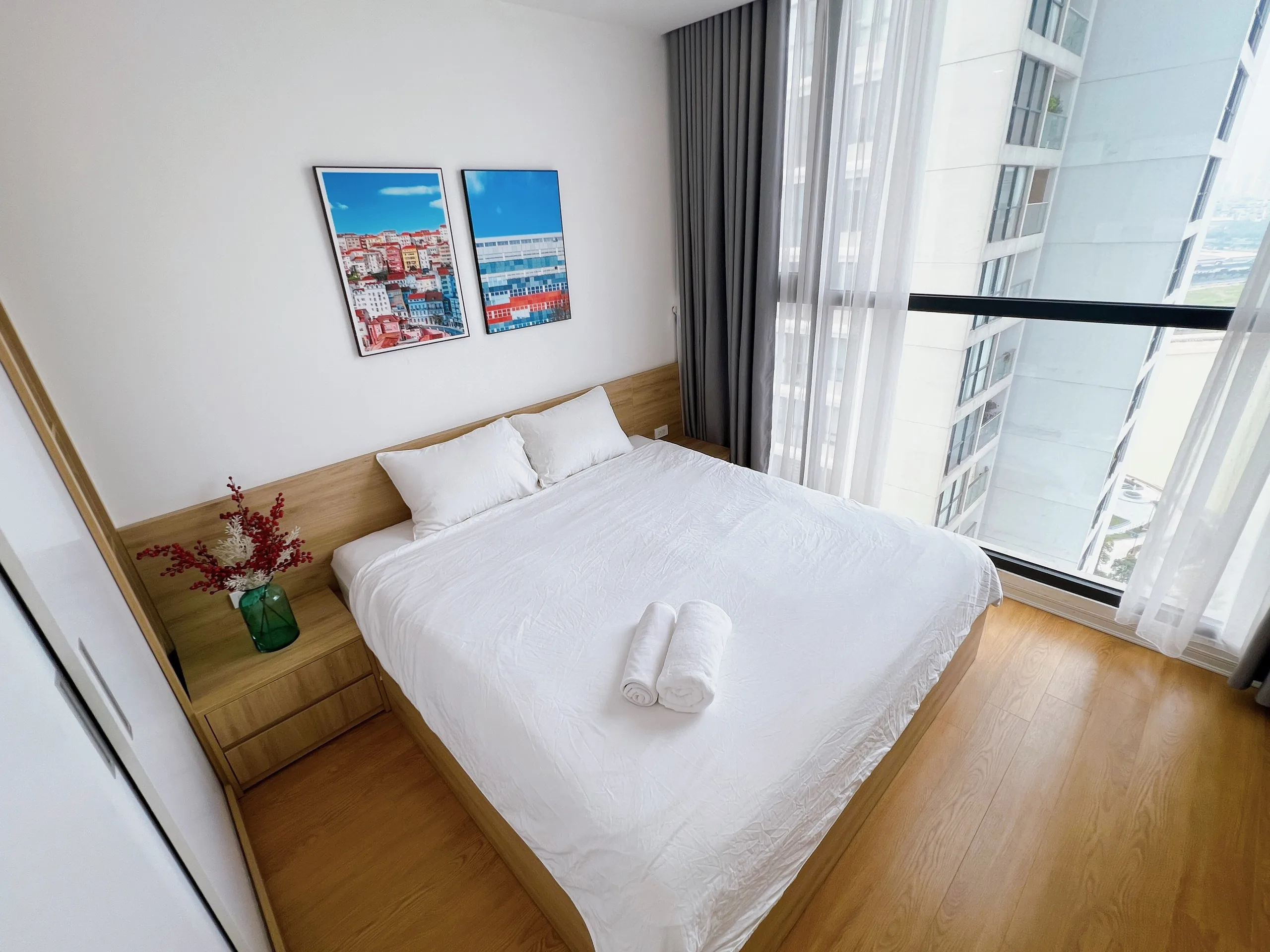 Homestay Vinhomes Sky Lake - Căn hộ 2N View hồ