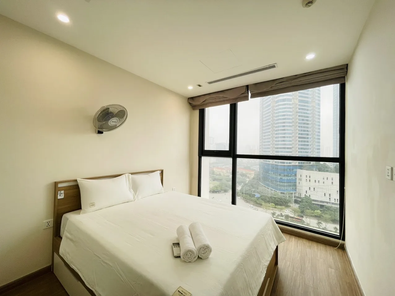 Homestay Vinhomes Sky Lake