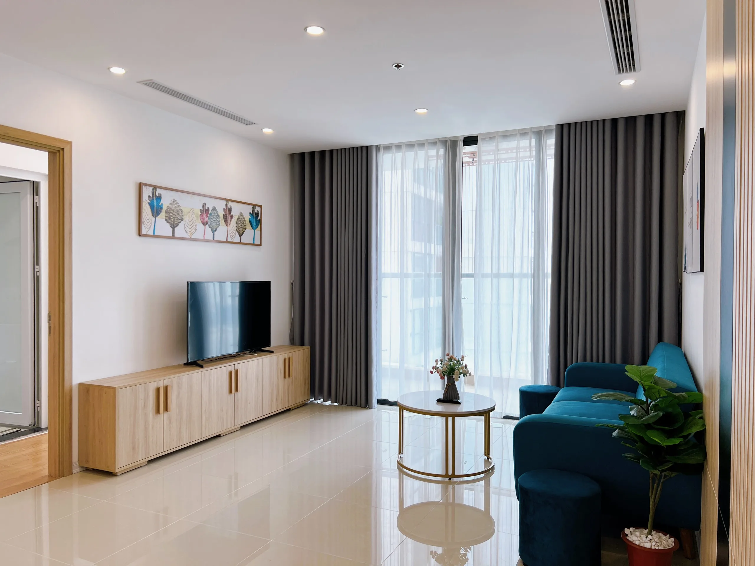 Homestay Vinhomes Sky Lake - Căn hộ 2N View hồ