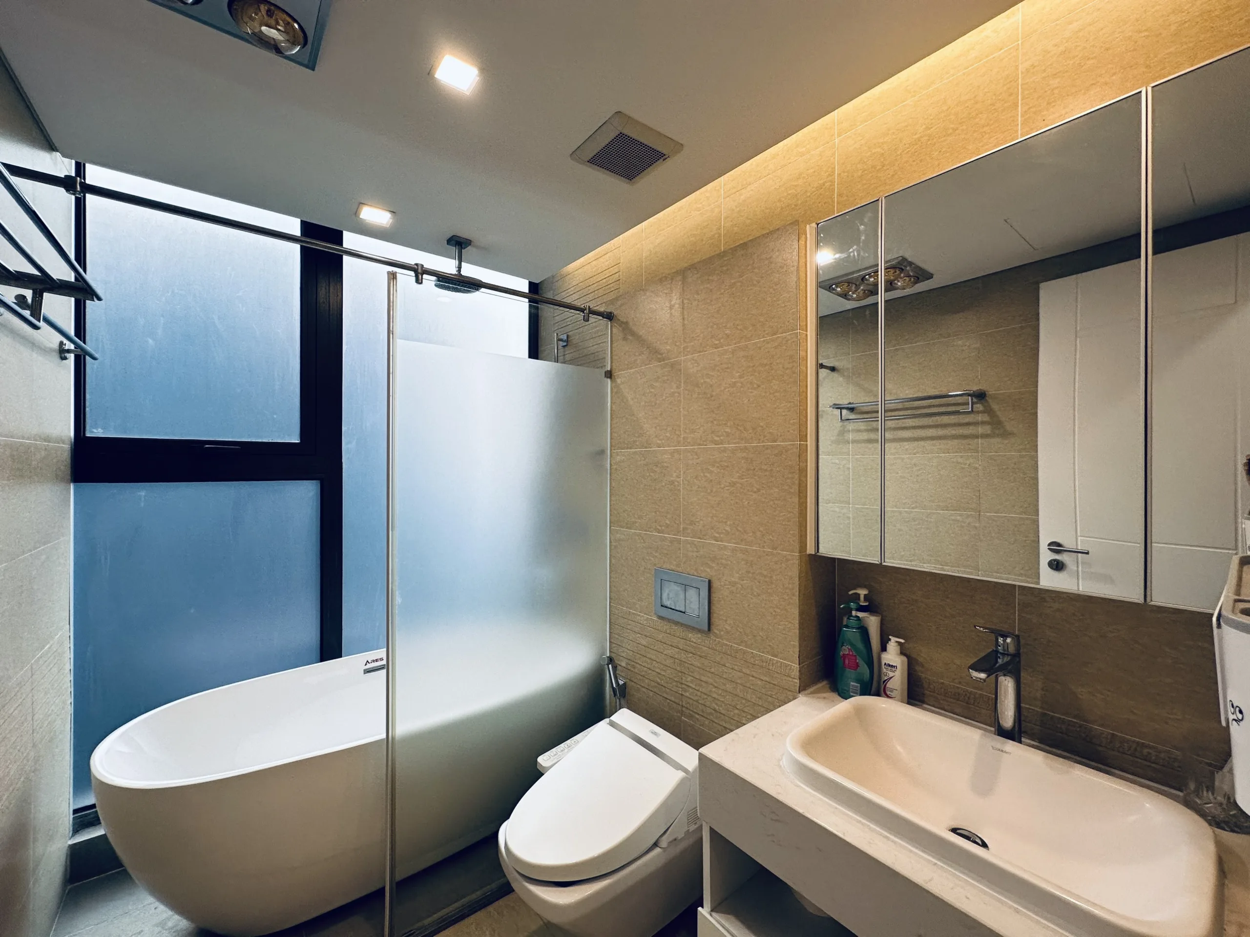 Homestay Vinhomes Metropolis - Căn hộ dịch vụ Luxury