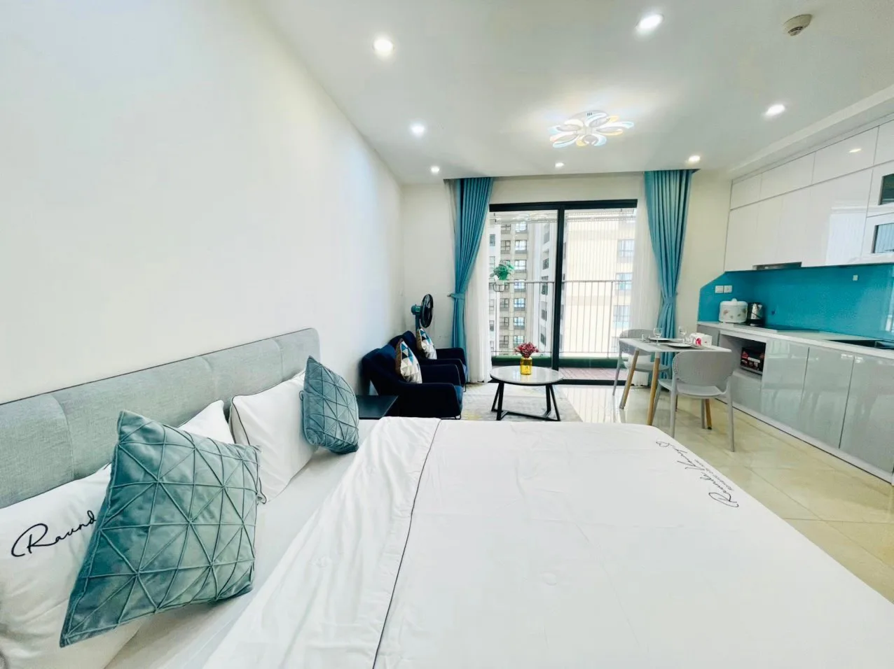 Homestay D'capital Trần Duy Hưng Studio Lake View