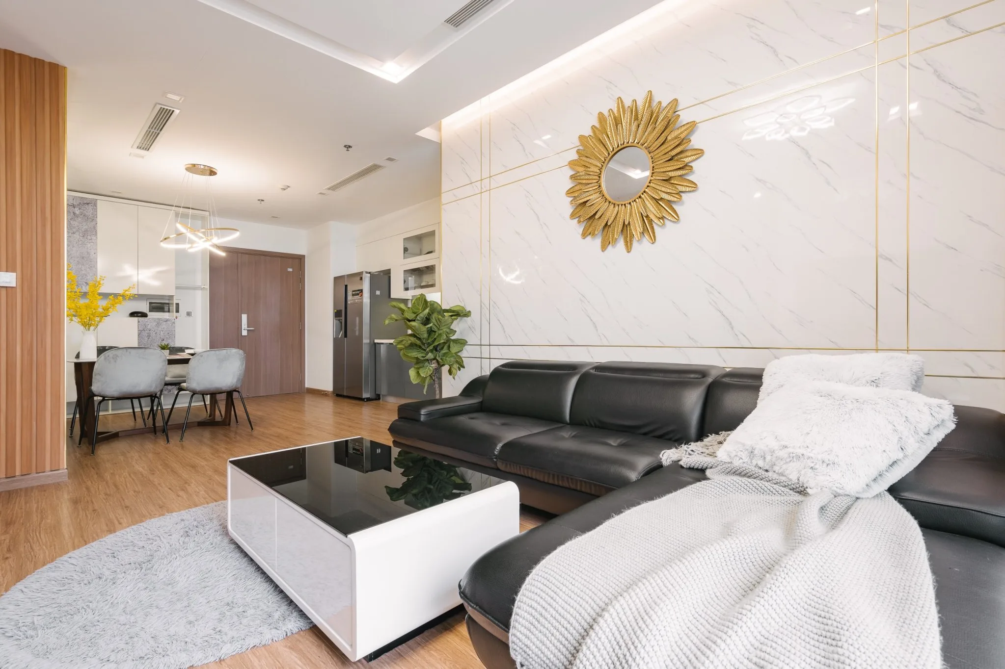 Homestay Vinhomes Metropolis Liễu Giai - Luxury