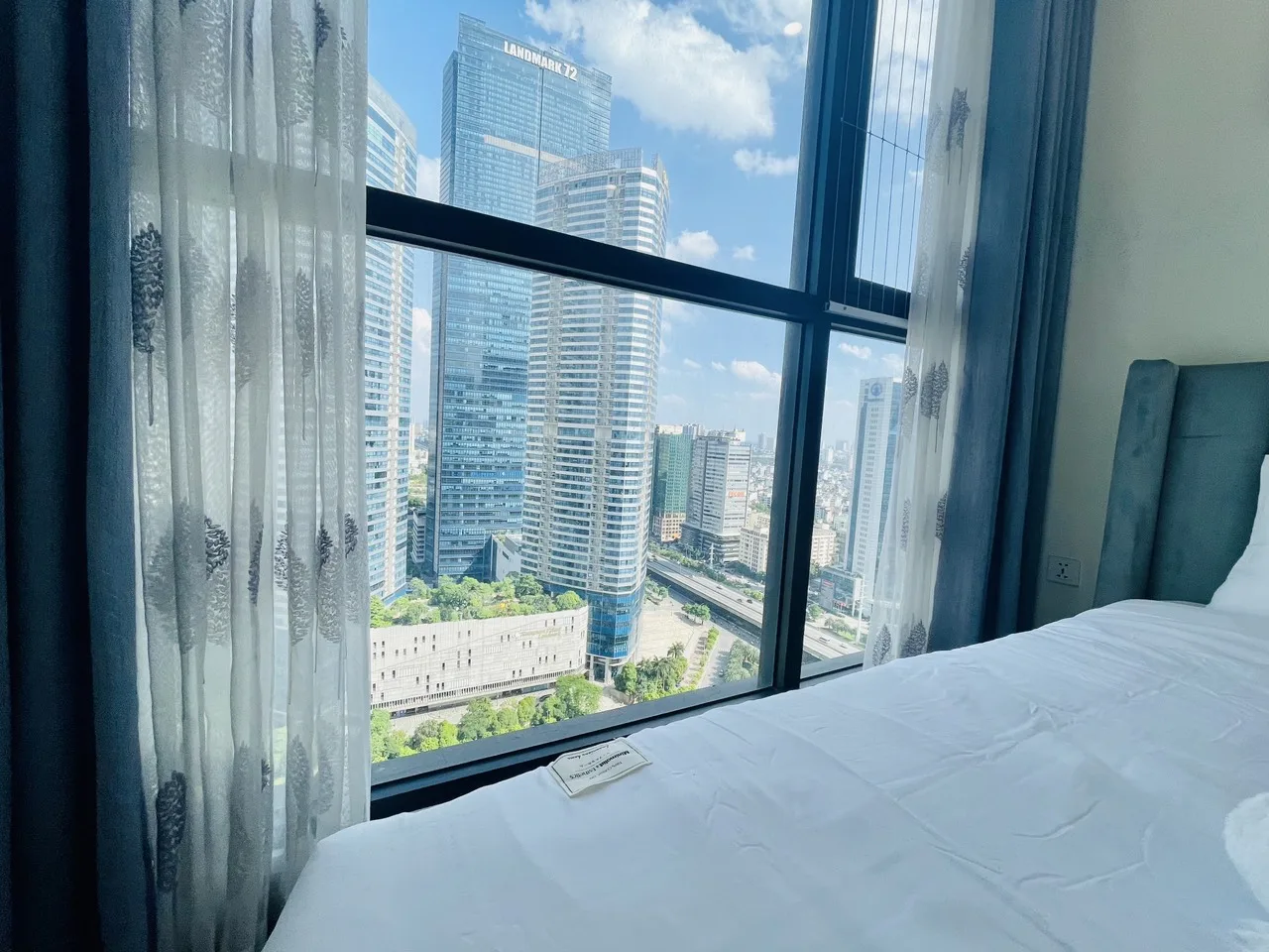 Homestay Vinhomes Sky Lake - 2N View KangNam Luxury