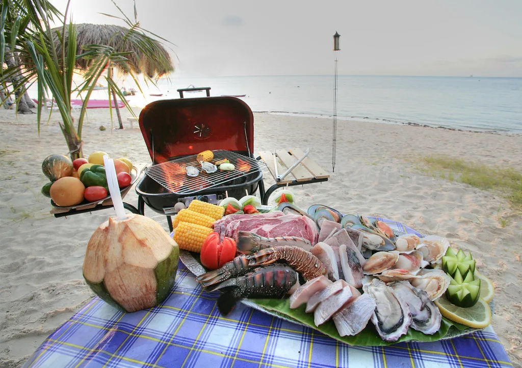 Tiệc nướng trên bãi biển