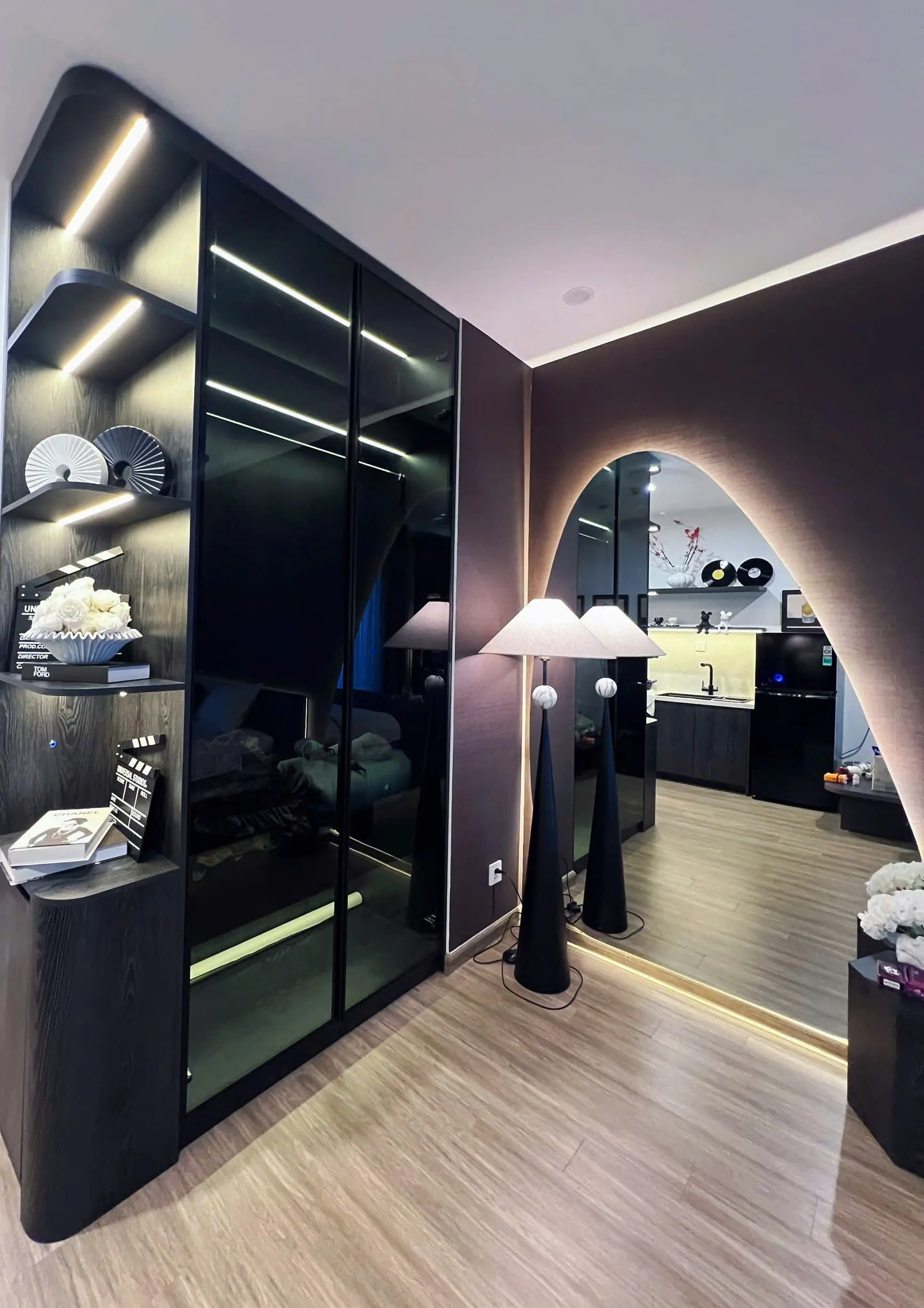 Căn hộ dịch vụ Vinhomes Cổ Loa Global Gate View bể bơi