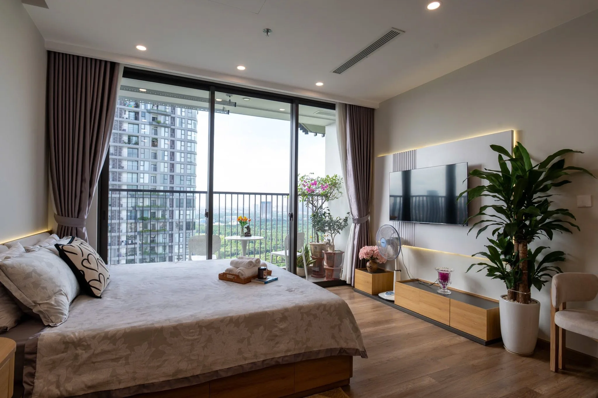 Homestay Eco Park - căn hộ View sân Golf