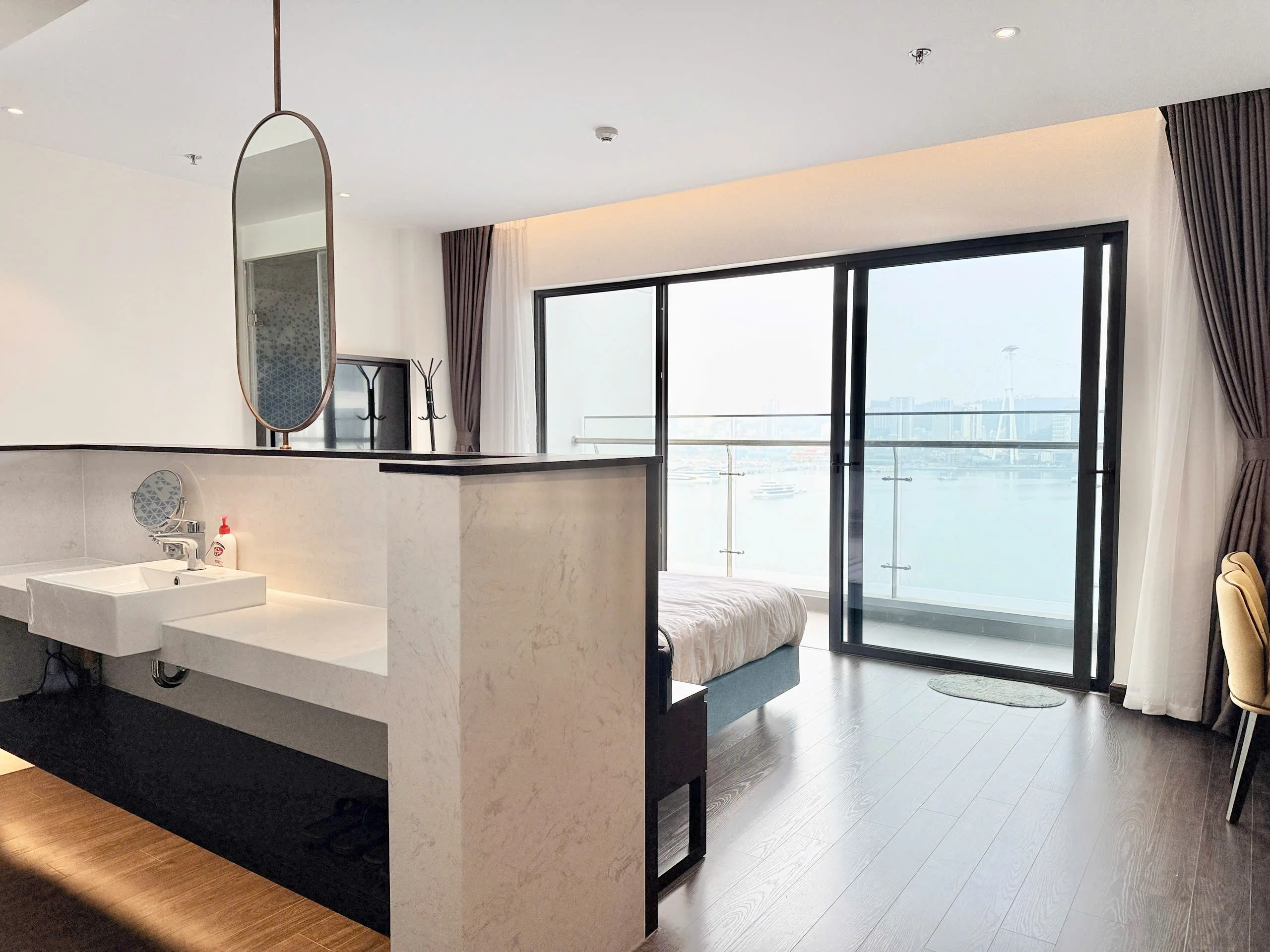 Sun Homestay The Sapphire Hạ Long View Biển