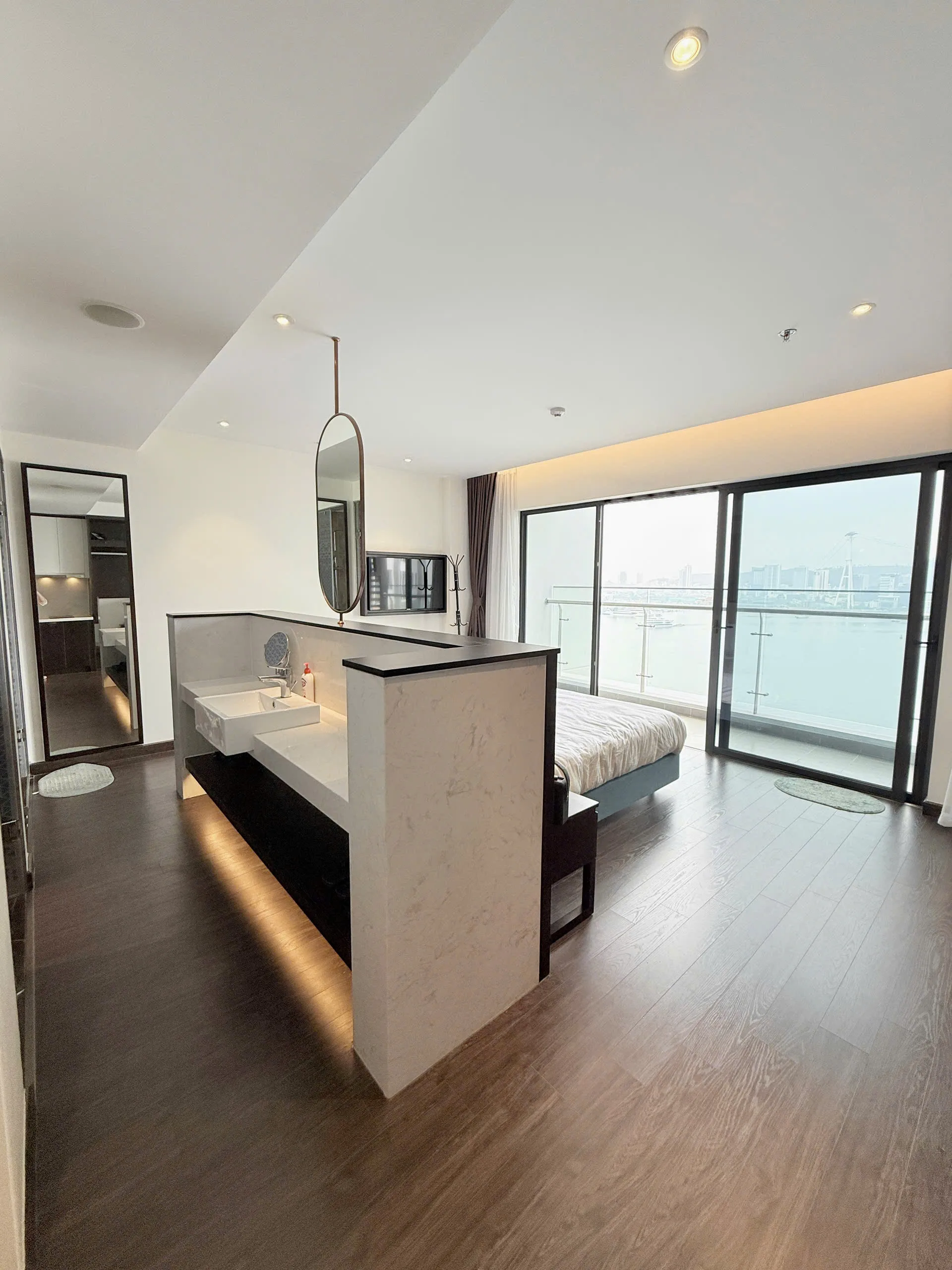 Sun Homestay The Sapphire Hạ Long View Biển