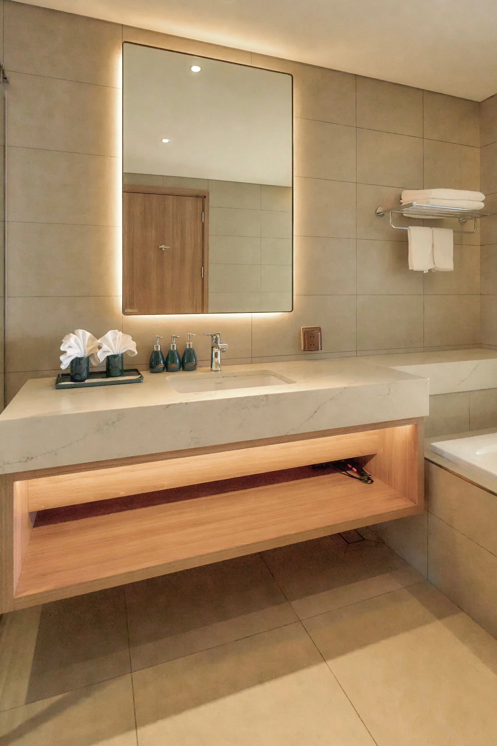Homestay View Biển B1202 Alacarte Hạ Long