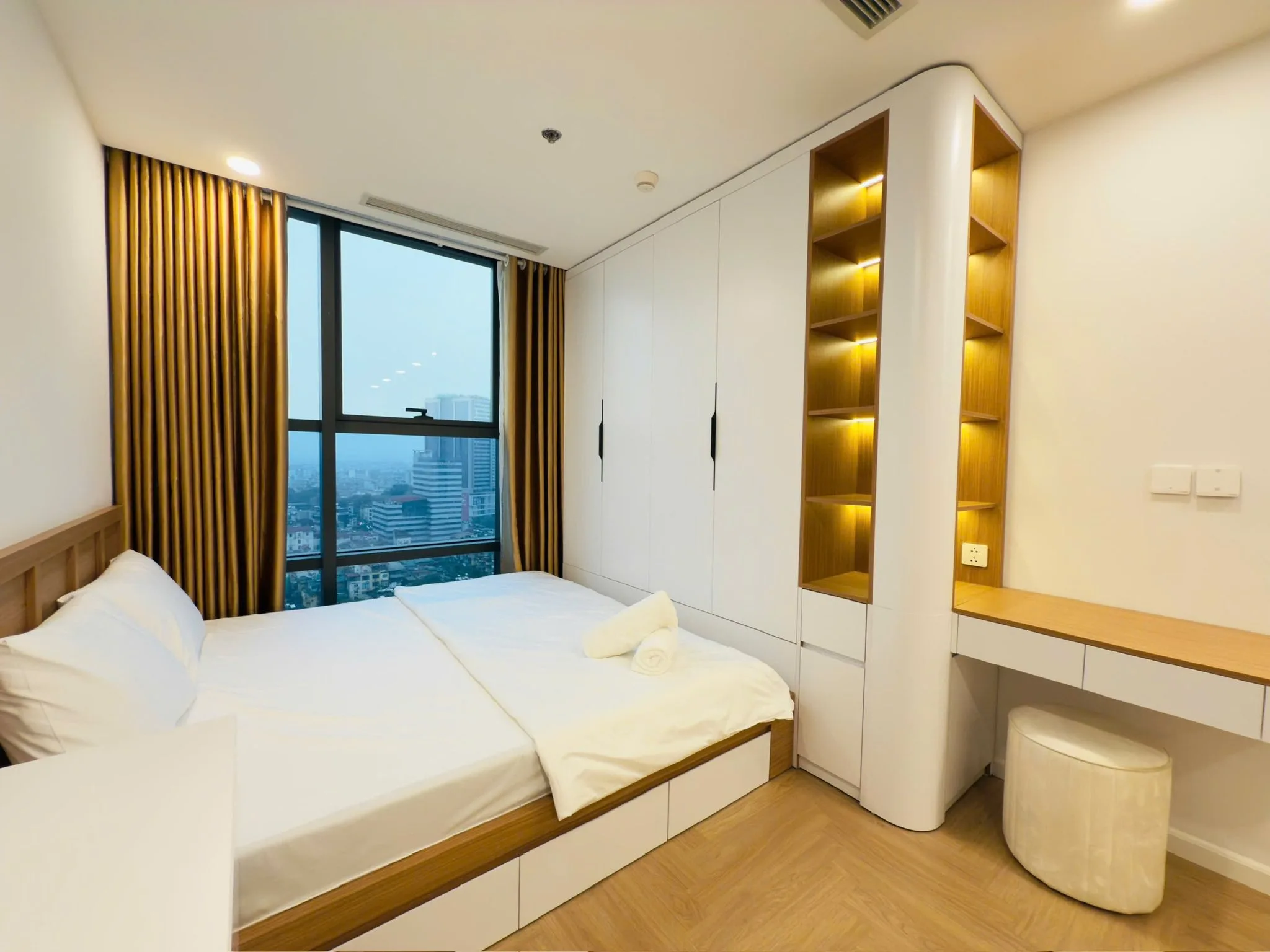 Homestay Đường Láng View Đẹp The Ninety
