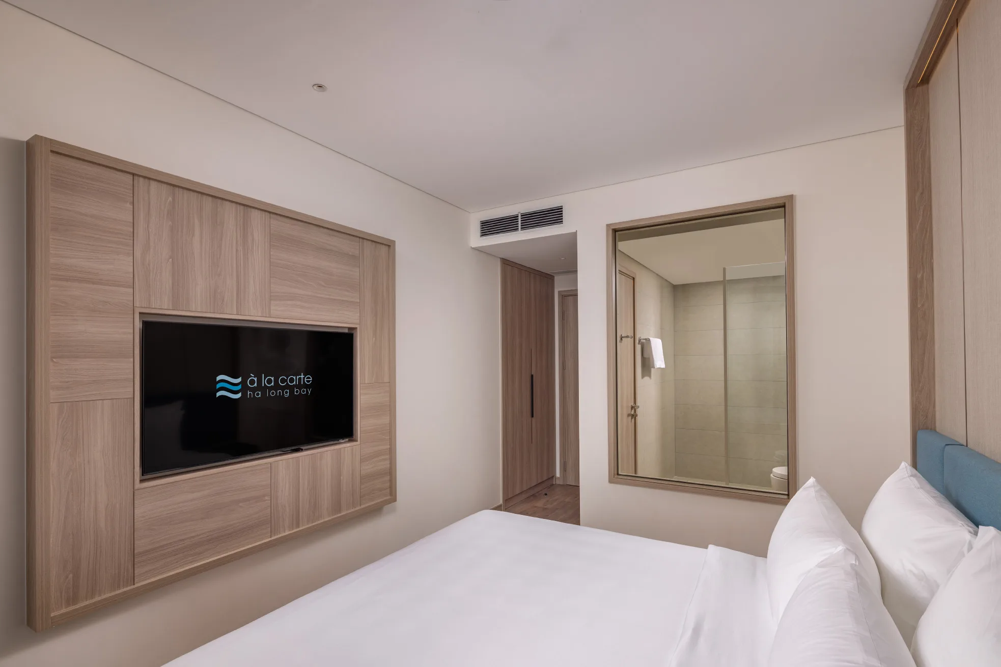 À La Carte Hạ Long Sea View Apartment - 2 bed room