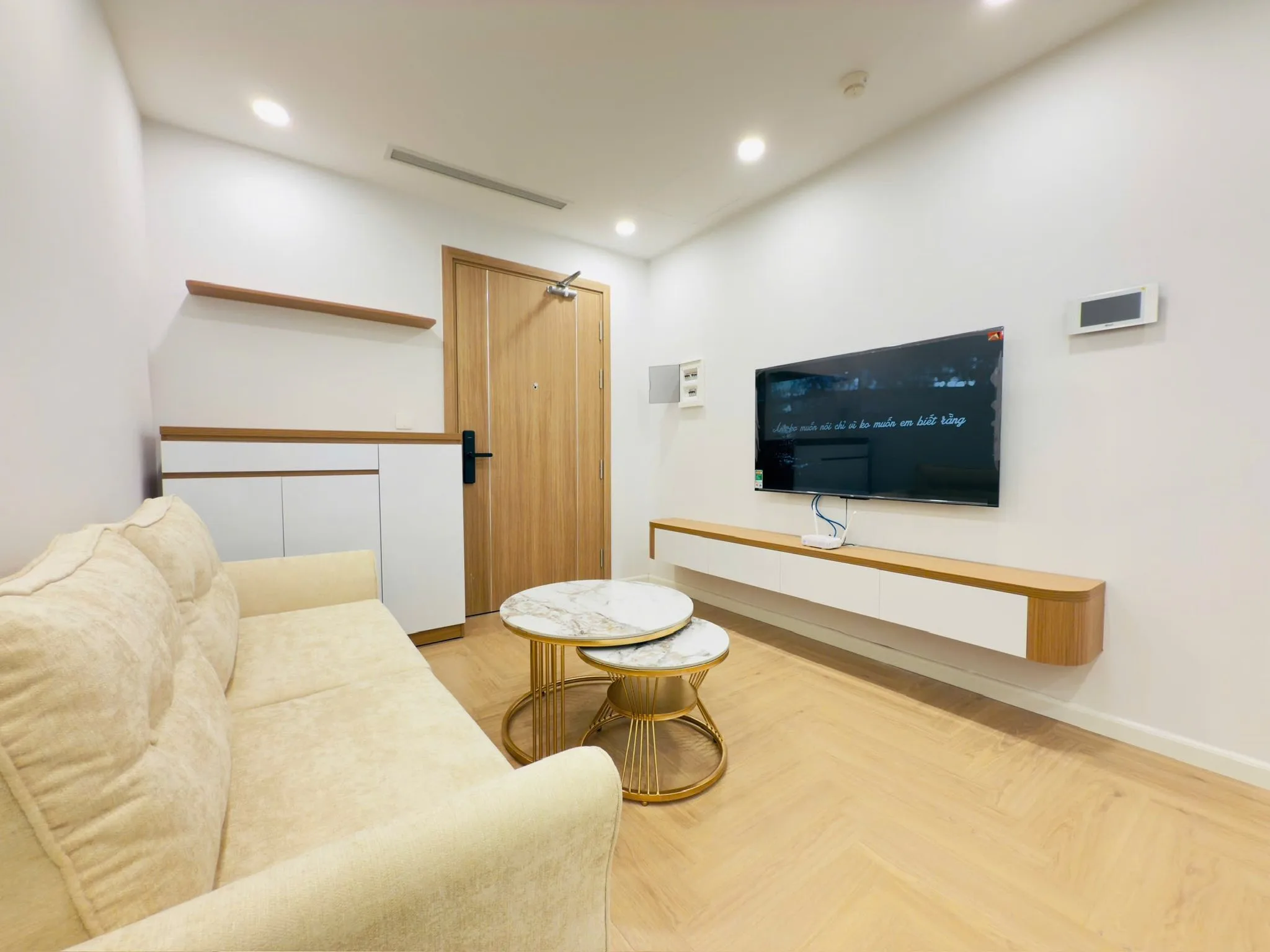 Homestay Đường Láng View Đẹp The Ninety