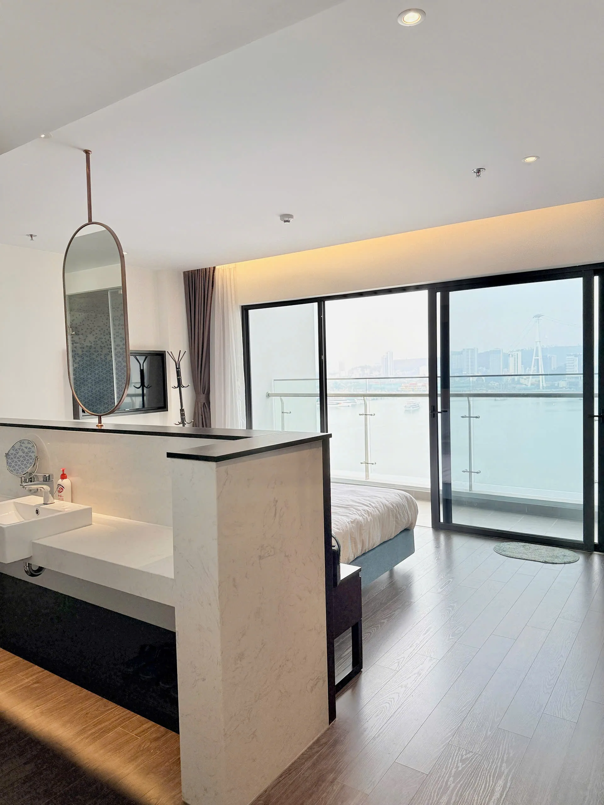 Sun Homestay The Sapphire Hạ Long View Biển