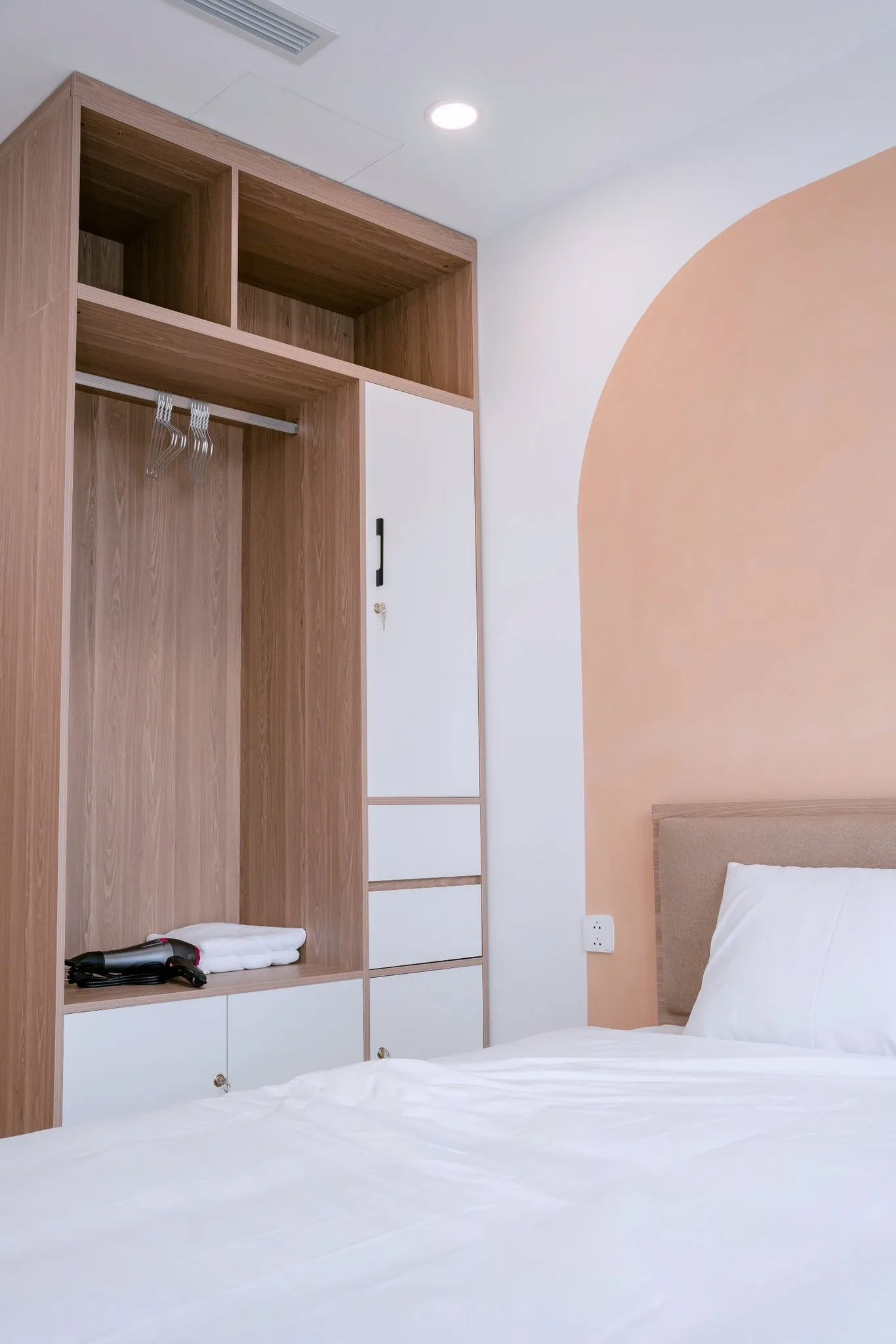 The Ninety Homestay Ngã Tư Sở