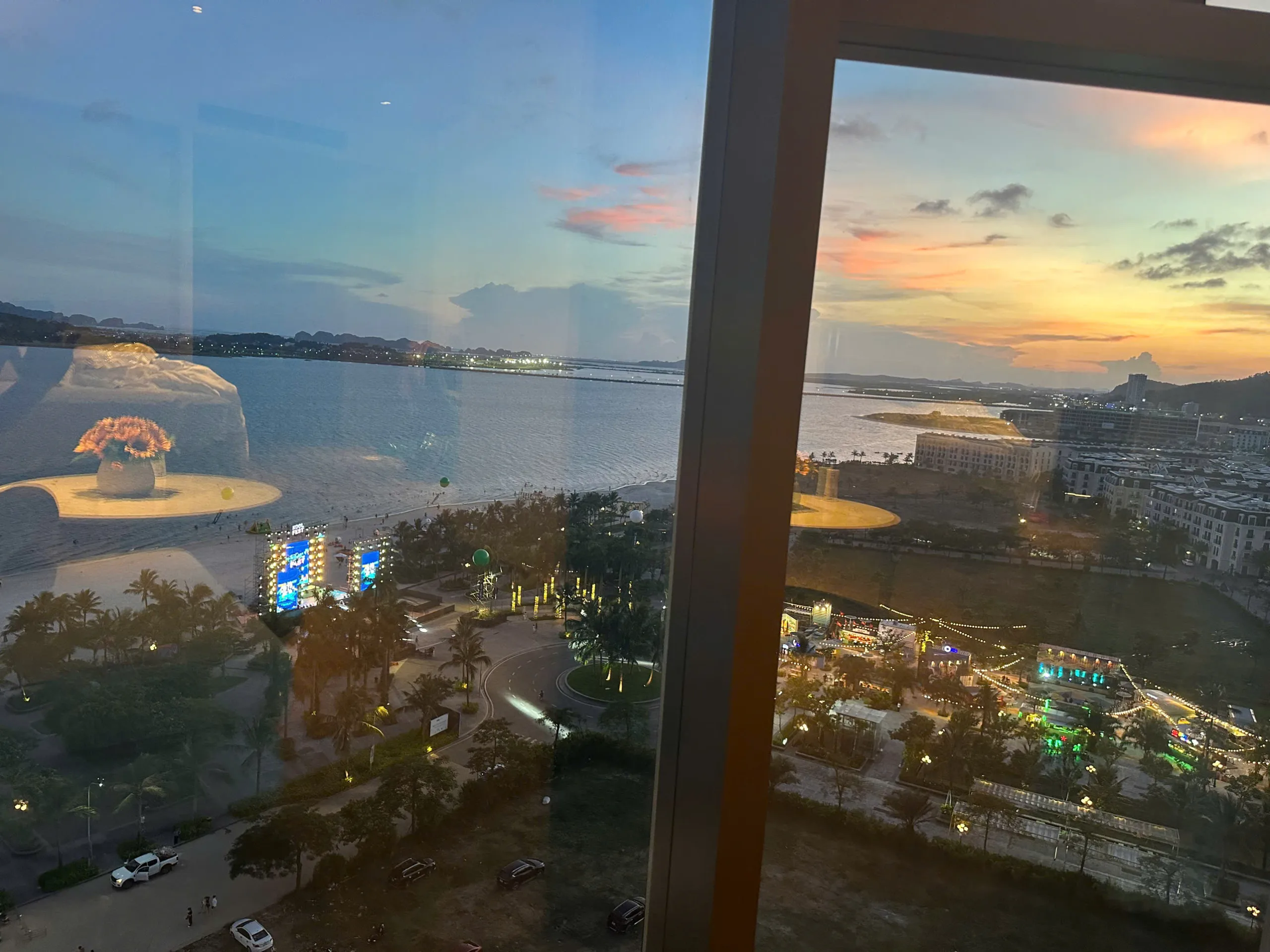 Homestay View Biển B1202 Alacarte Hạ Long