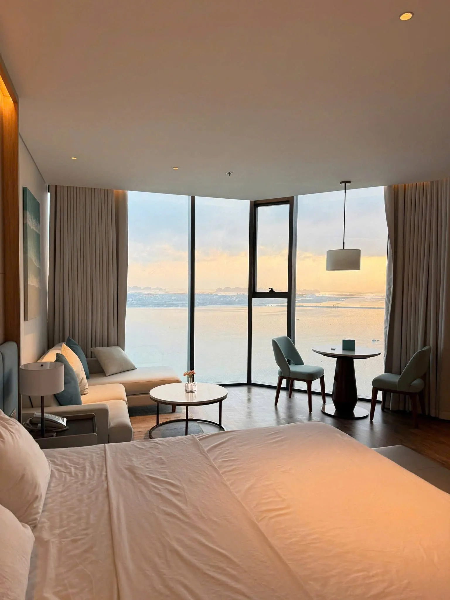 Sun Ocean Homestay A606 View Biển Alacarte Hạ Long