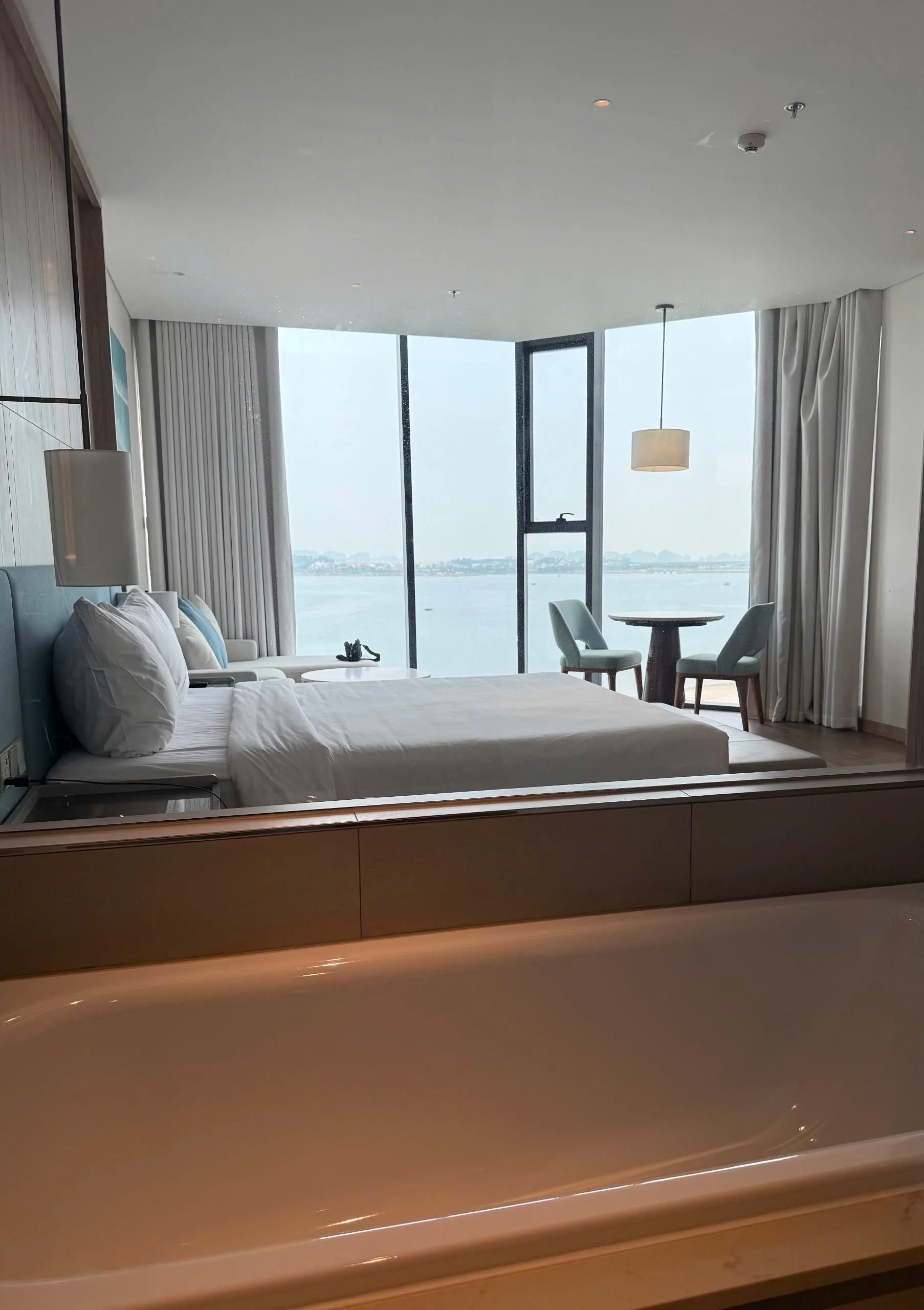 Sun Ocean Homestay A606 View Biển Alacarte Hạ Long